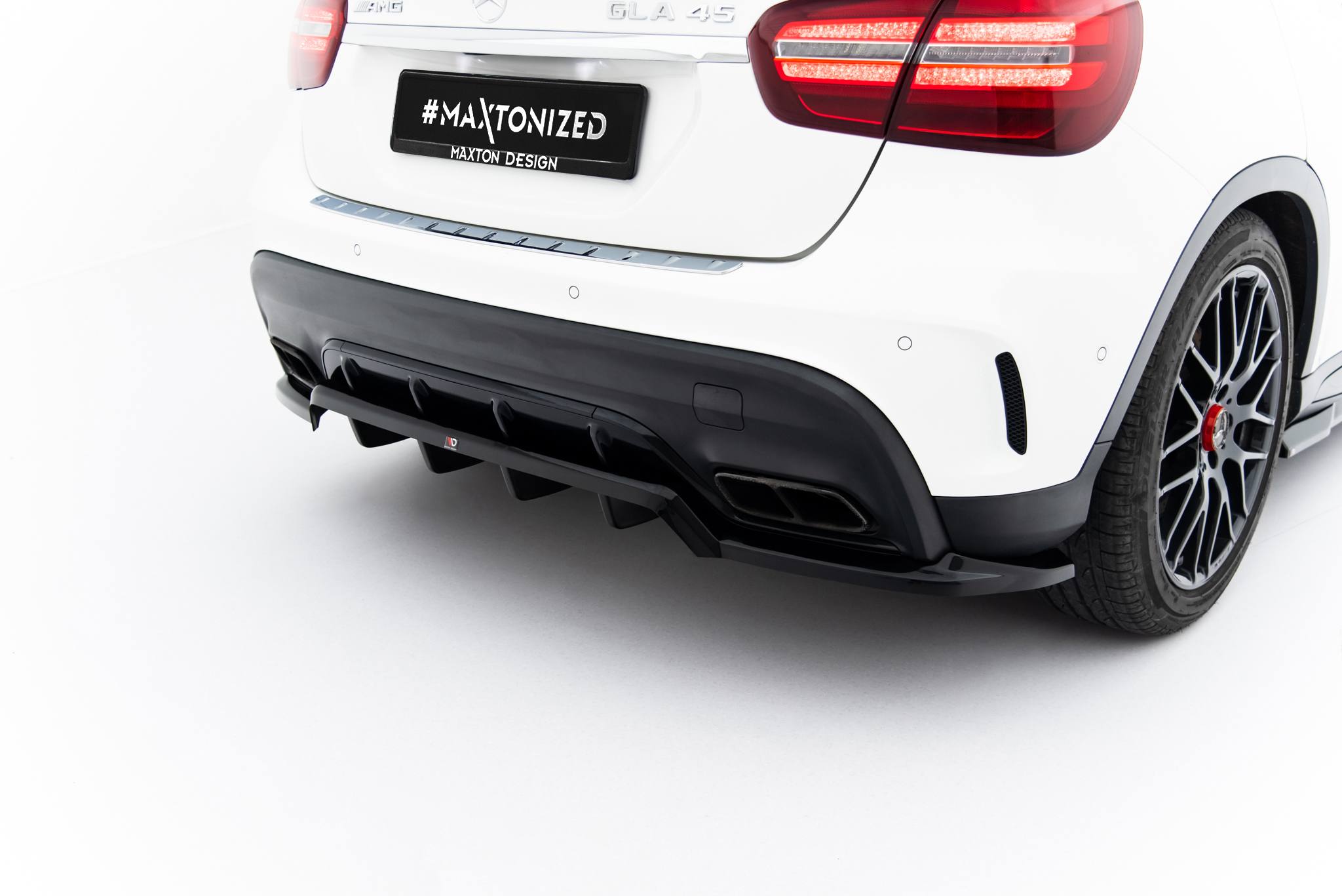 pol_po_Set-of-Splitters-Mercedes-Benz-GLA-45-AMG-X156-Facelift-23230_19 pol_po_Set-of-Splitters-Mercedes-Benz-GLA-45-AMG-X156-Facelift-23230_19