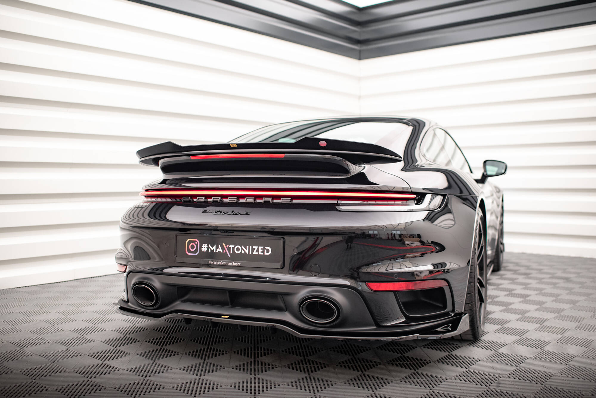 pol_po_Set-of-Splitters-Porsche-911-Turbo-S-992-22087_1 pol_po_Set-of-Splitters-Porsche-911-Turbo-S-992-22087_1