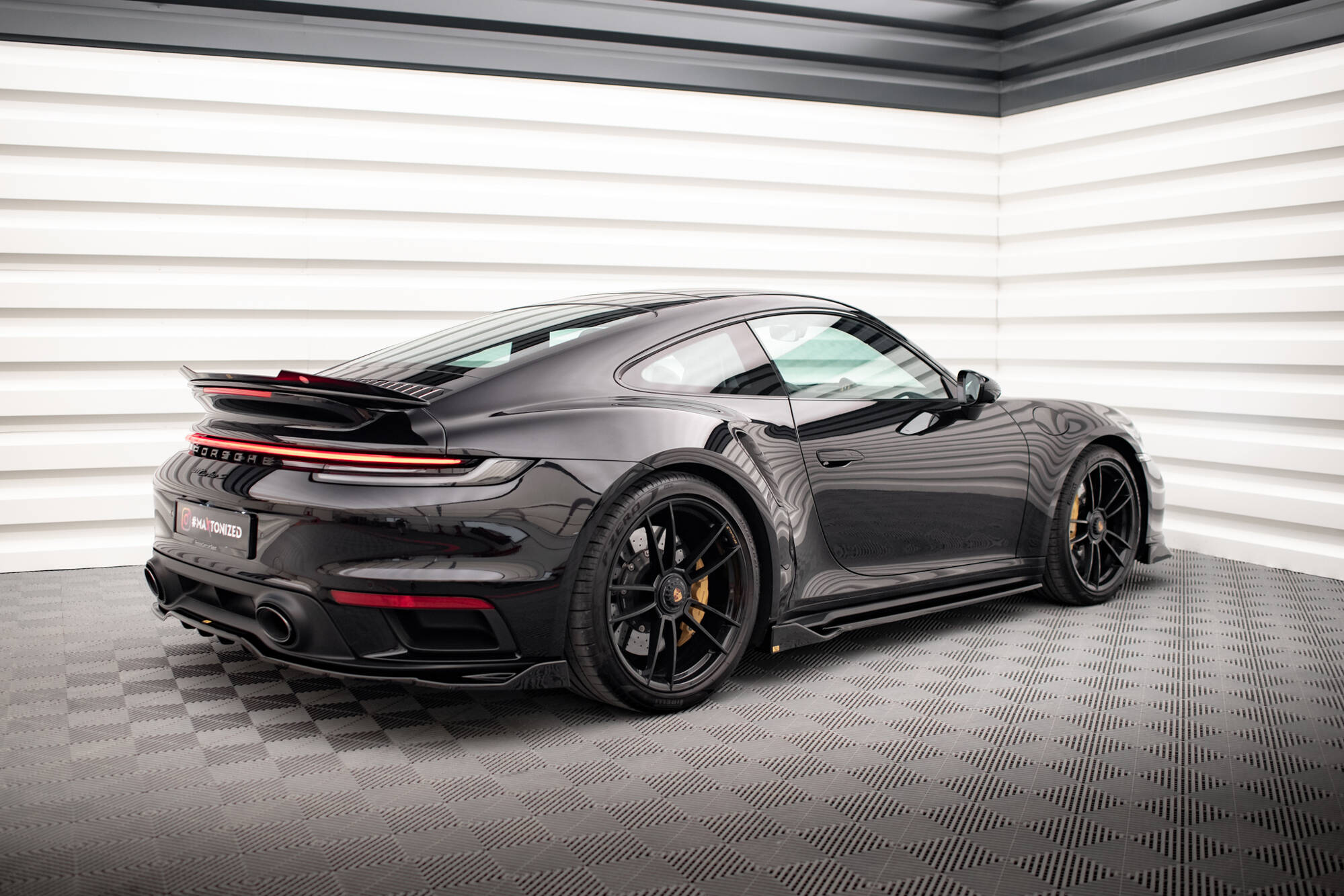 pol_po_Set-of-Splitters-Porsche-911-Turbo-S-992-22087_10 pol_po_Set-of-Splitters-Porsche-911-Turbo-S-992-22087_10