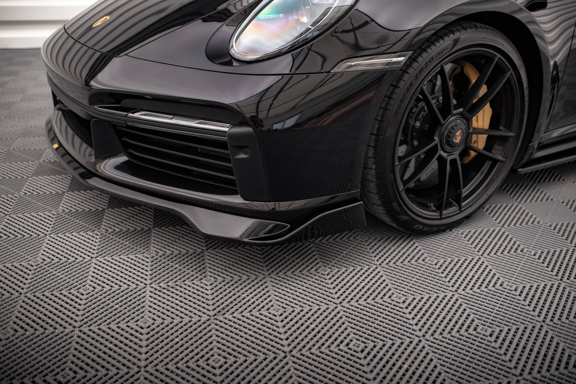 pol_po_Set-of-Splitters-Porsche-911-Turbo-S-992-22087_16 pol_po_Set-of-Splitters-Porsche-911-Turbo-S-992-22087_16