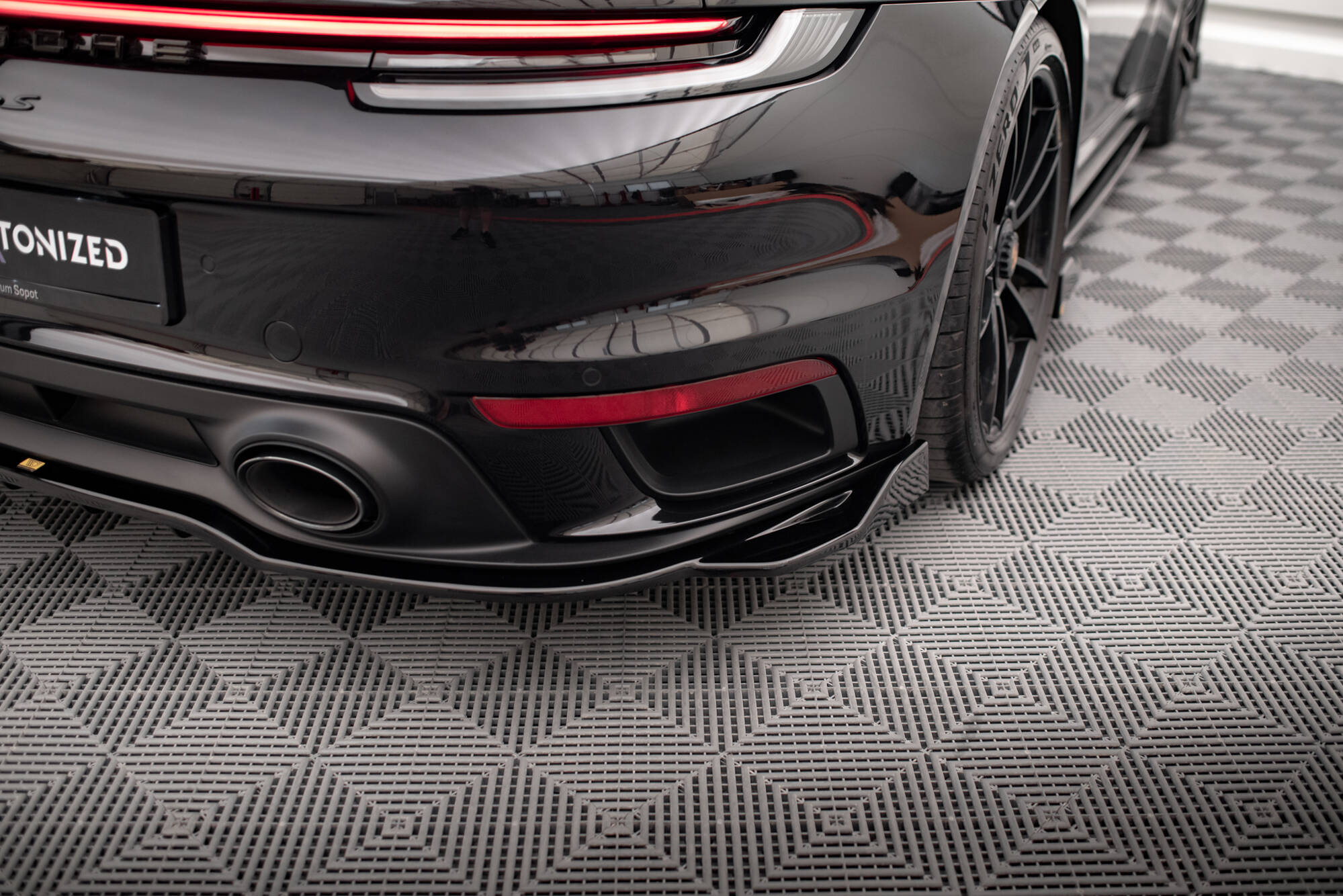 pol_po_Set-of-Splitters-Porsche-911-Turbo-S-992-22087_2 pol_po_Set-of-Splitters-Porsche-911-Turbo-S-992-22087_2