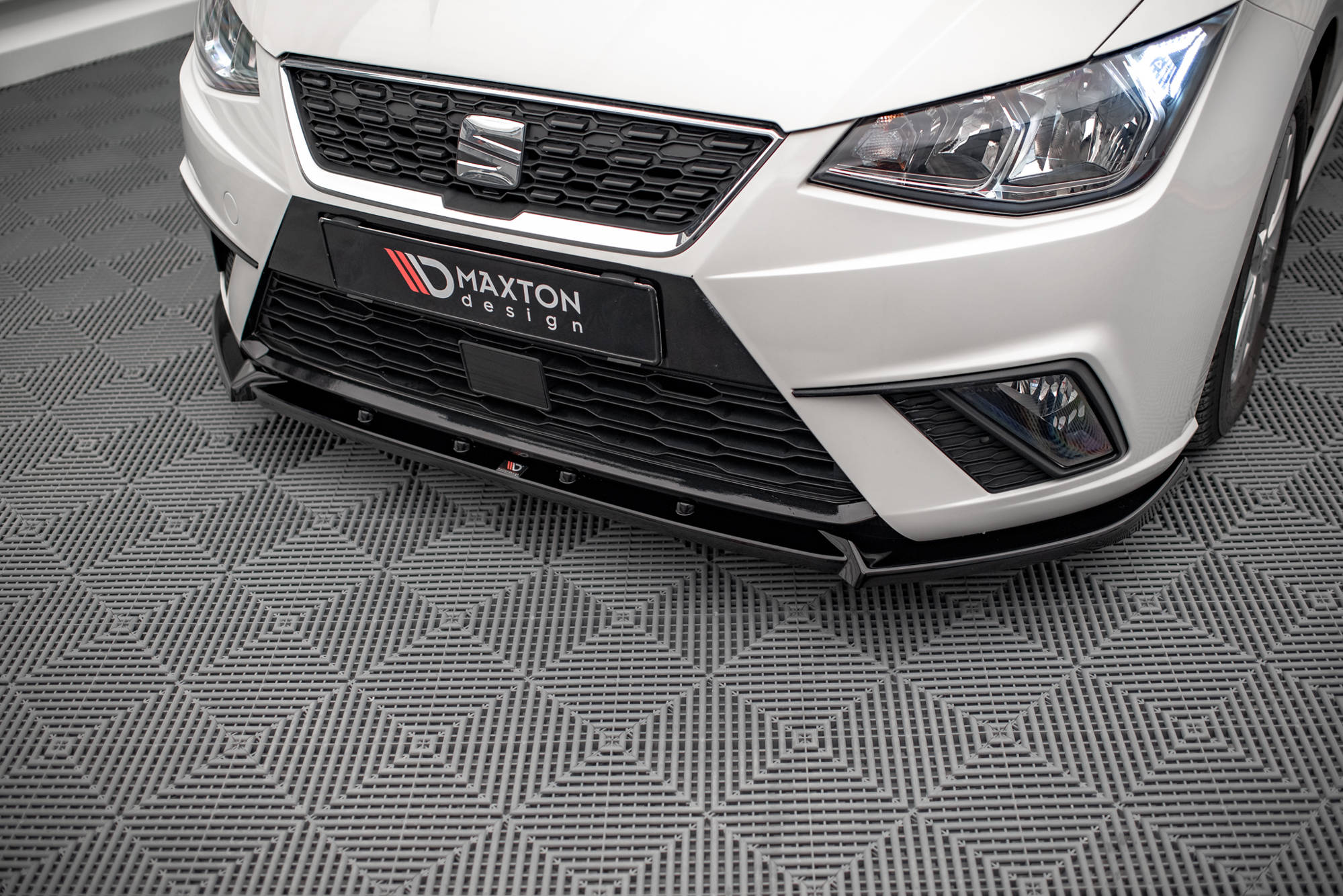 pol_po_Set-of-Splitters-Seat-Ibiza-FR-Standard-Mk5-21400_4 pol_po_Set-of-Splitters-Seat-Ibiza-FR-Standard-Mk5-21400_4