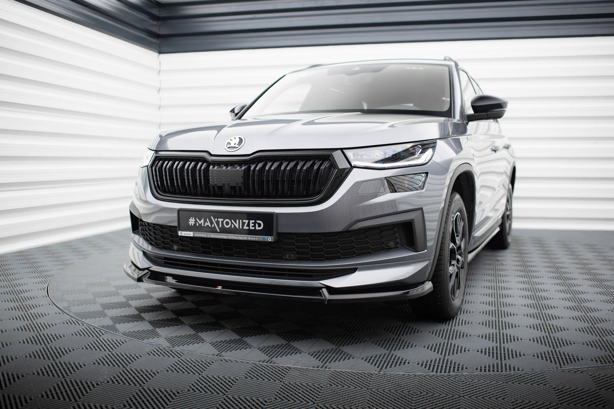 pol_po_Set-of-Splitters-Skoda-Kodiaq-Sportline-Mk1-Facelift-21402_4 pol_po_Set-of-Splitters-Skoda-Kodiaq-Sportline-Mk1-Facelift-21402_4