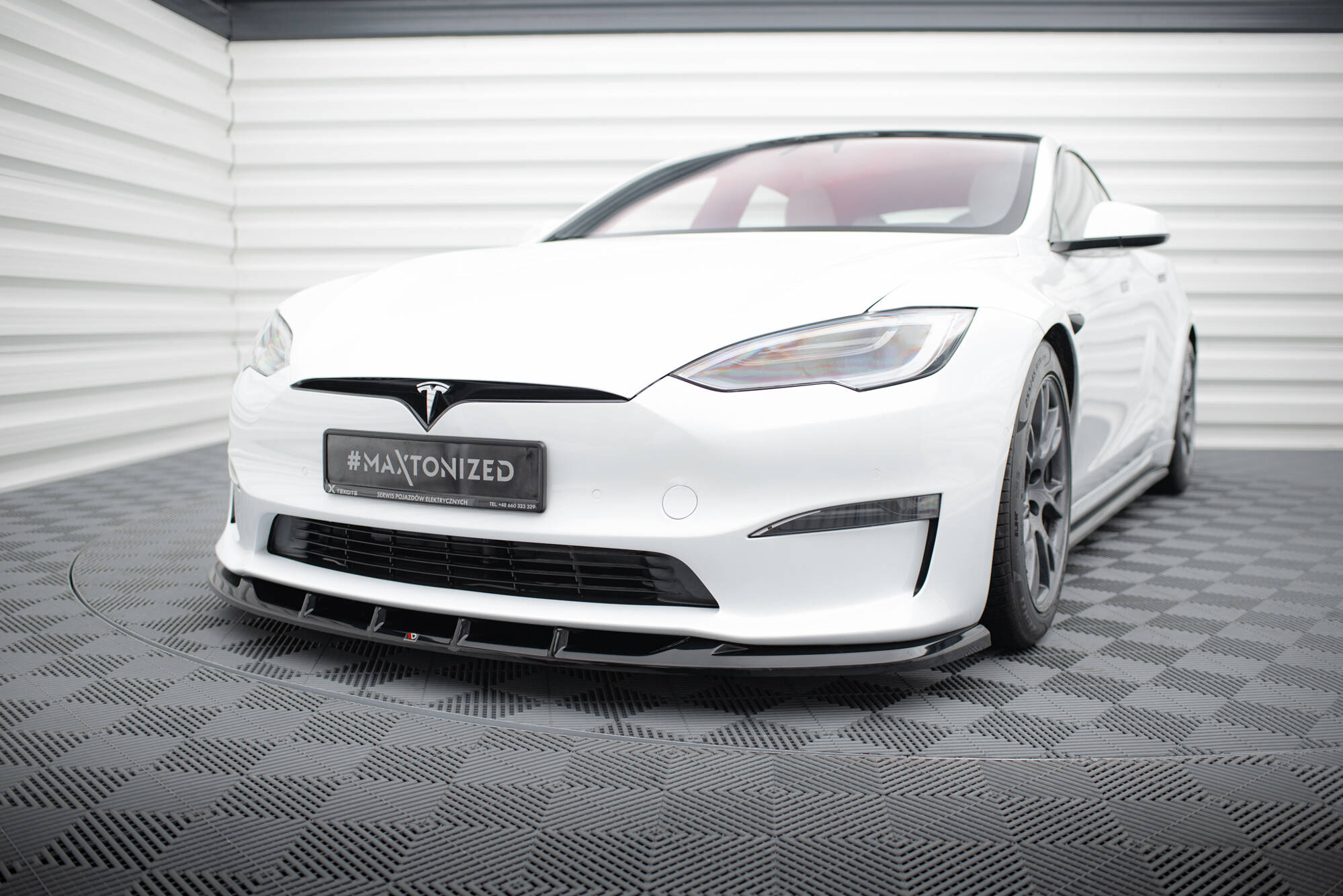 pol_po_Set-of-Splitters-Tesla-Model-S-Plaid-Mk1-Facelift-21266_4 pol_po_Set-of-Splitters-Tesla-Model-S-Plaid-Mk1-Facelift-21266_4