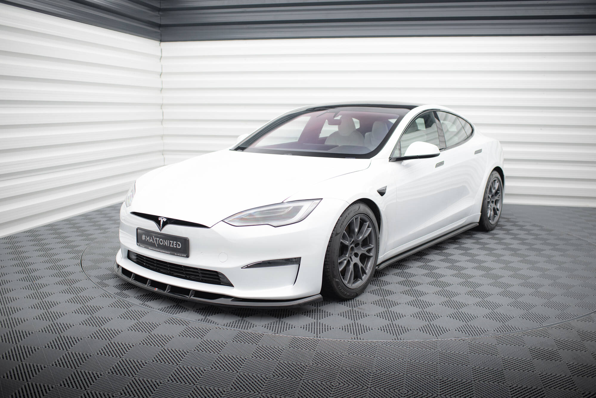 pol_po_Set-of-Splitters-Tesla-Model-S-Plaid-Mk1-Facelift-21266_6 pol_po_Set-of-Splitters-Tesla-Model-S-Plaid-Mk1-Facelift-21266_6