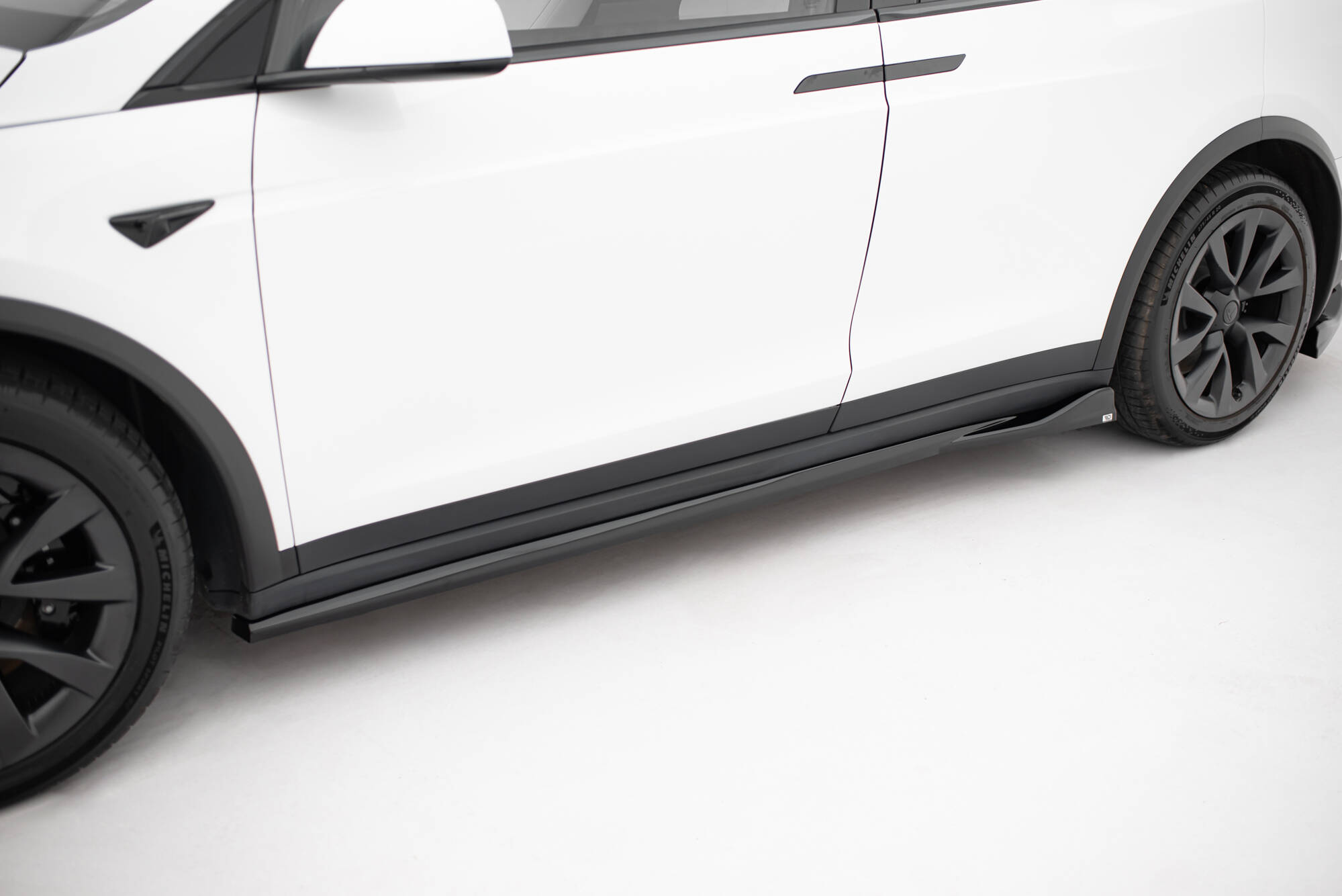 pol_po_Set-of-Splitters-Tesla-Model-X-Mk1-Facelift-21306_19 pol_po_Set-of-Splitters-Tesla-Model-X-Mk1-Facelift-21306_19