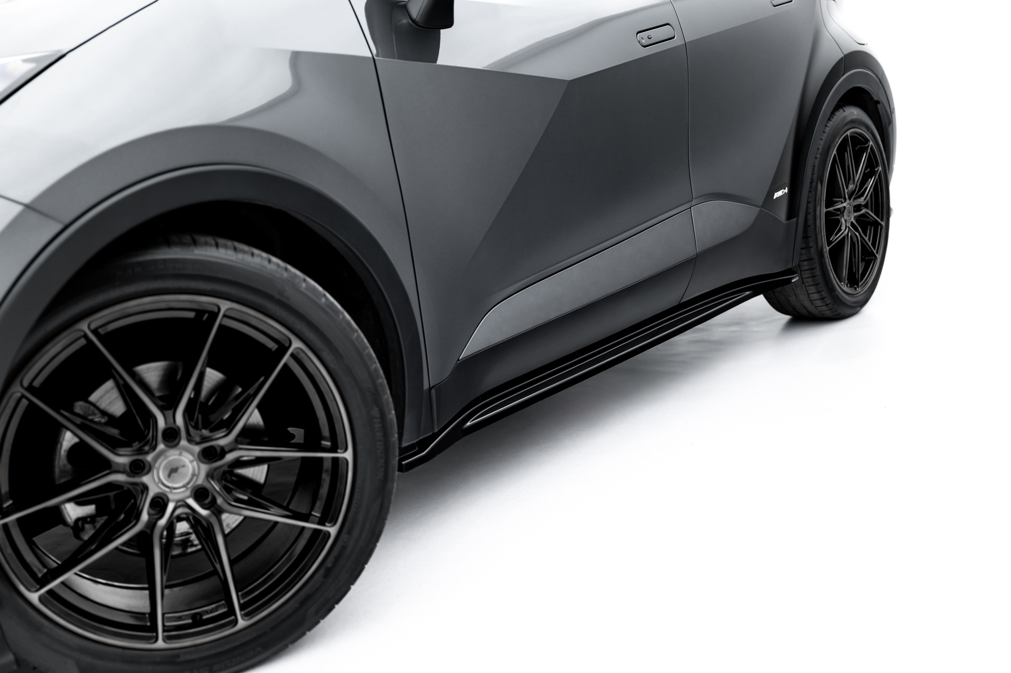 pol_po_Set-of-Splitters-Toyota-C-HR-Mk2-23258_5 pol_po_Set-of-Splitters-Toyota-C-HR-Mk2-23258_5