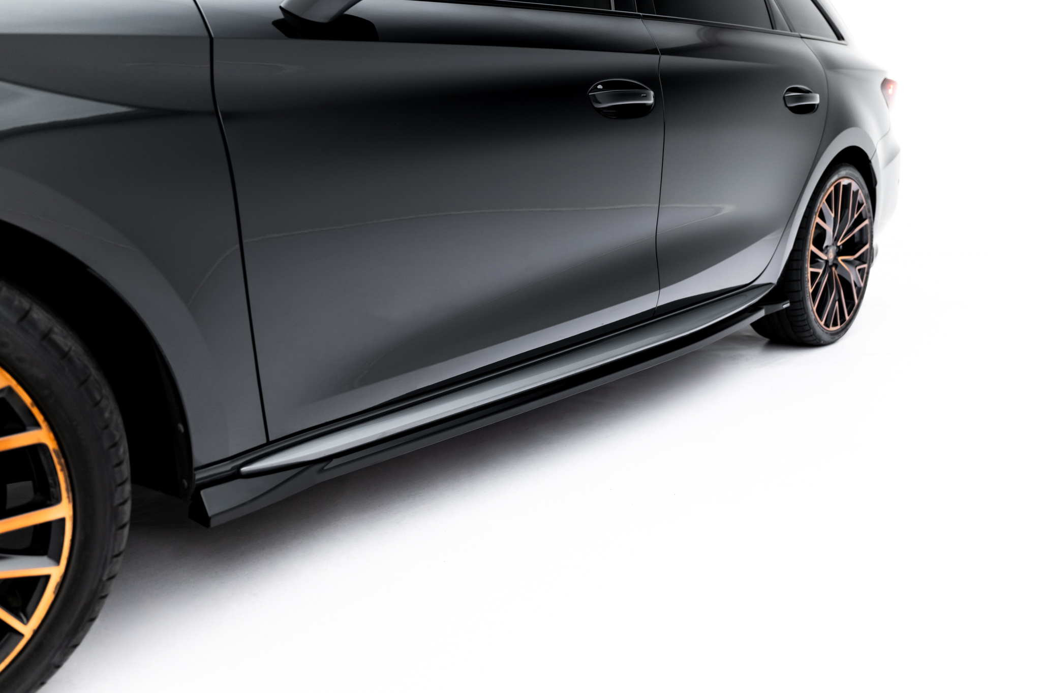 pol_po_Set-of-Splitters-V-1-Cupra-Leon-ST-Mk1-Facelift-23350_12 pol_po_Set-of-Splitters-V-1-Cupra-Leon-ST-Mk1-Facelift-23350_12
