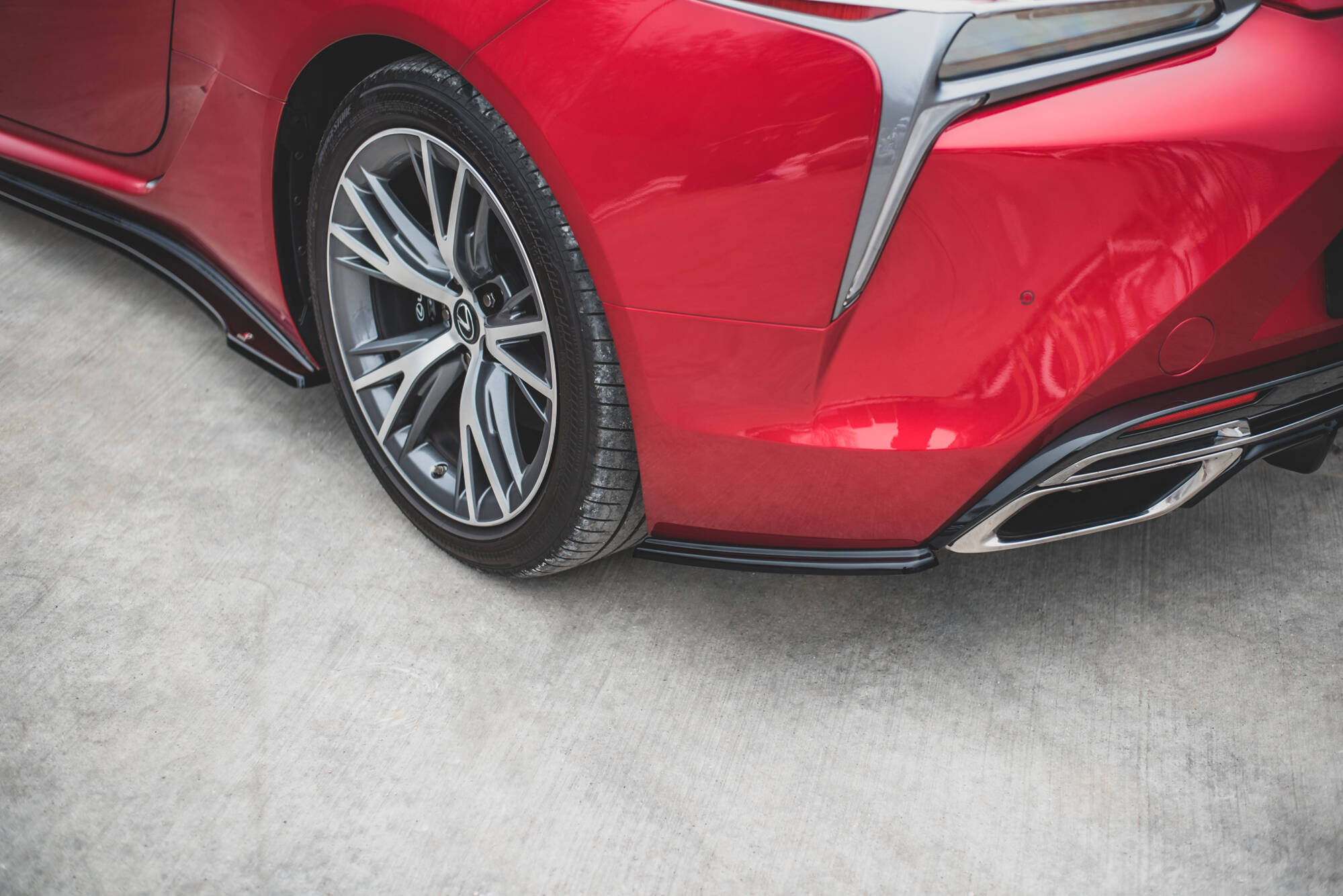 pol_po_Set-of-Splitters-V-1-Lexus-LC-22608_11 pol_po_Set-of-Splitters-V-1-Lexus-LC-22608_11