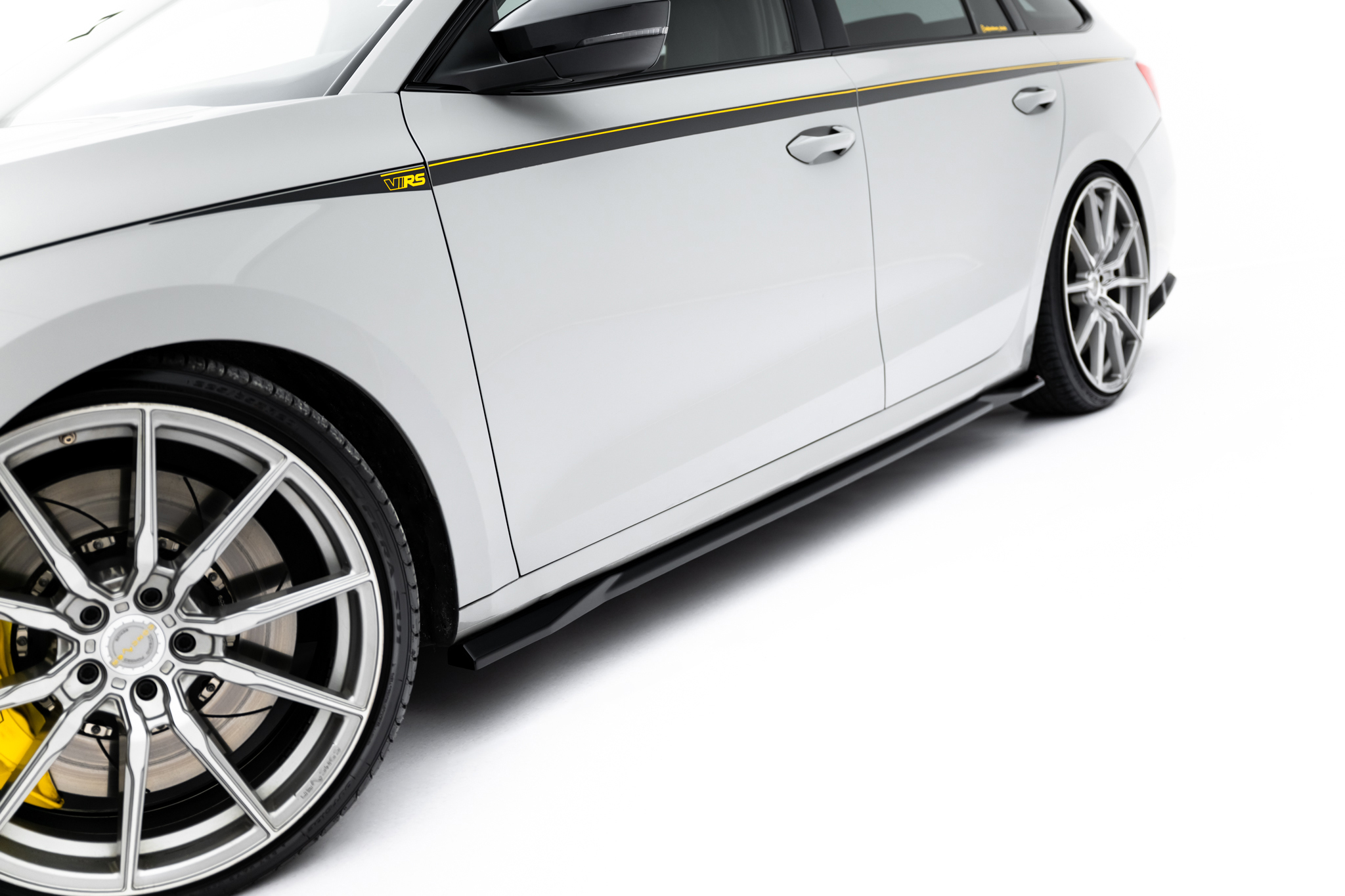 pol_po_Set-of-Splitters-V-1-Skoda-Octavia-RS-Combi-Mk4-22965_7 pol_po_Set-of-Splitters-V-1-Skoda-Octavia-RS-Combi-Mk4-22965_7