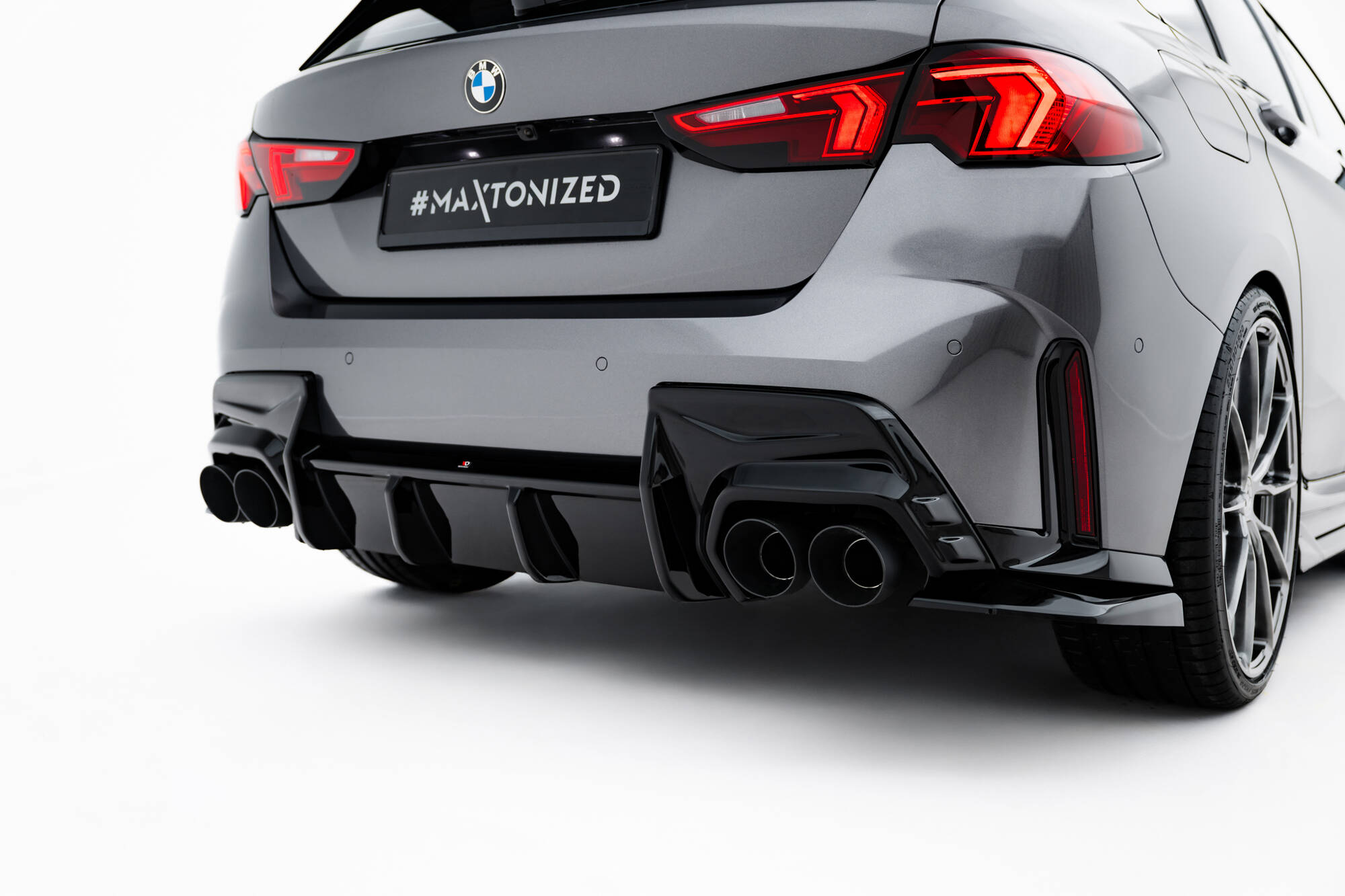 pol_po_Set-of-Splitters-V-2-BMW-M135i-F70-22417_17 pol_po_Set-of-Splitters-V-2-BMW-M135i-F70-22417_17