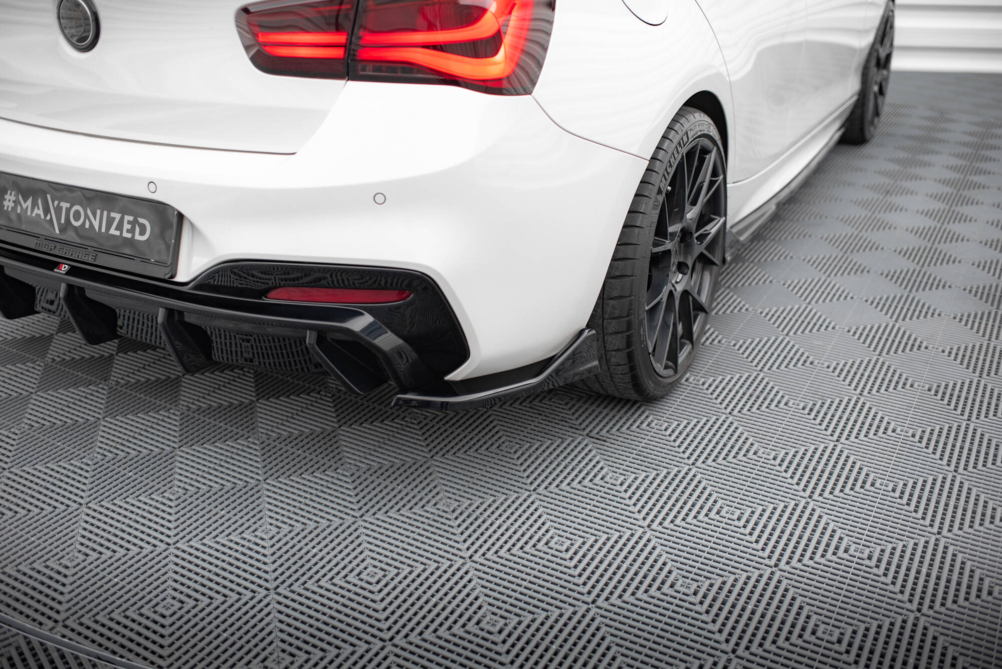 pol_po_Set-of-Splitters-V-2-BMW-M140i-F20-Facelift-22274_25 pol_po_Set-of-Splitters-V-2-BMW-M140i-F20-Facelift-22274_25