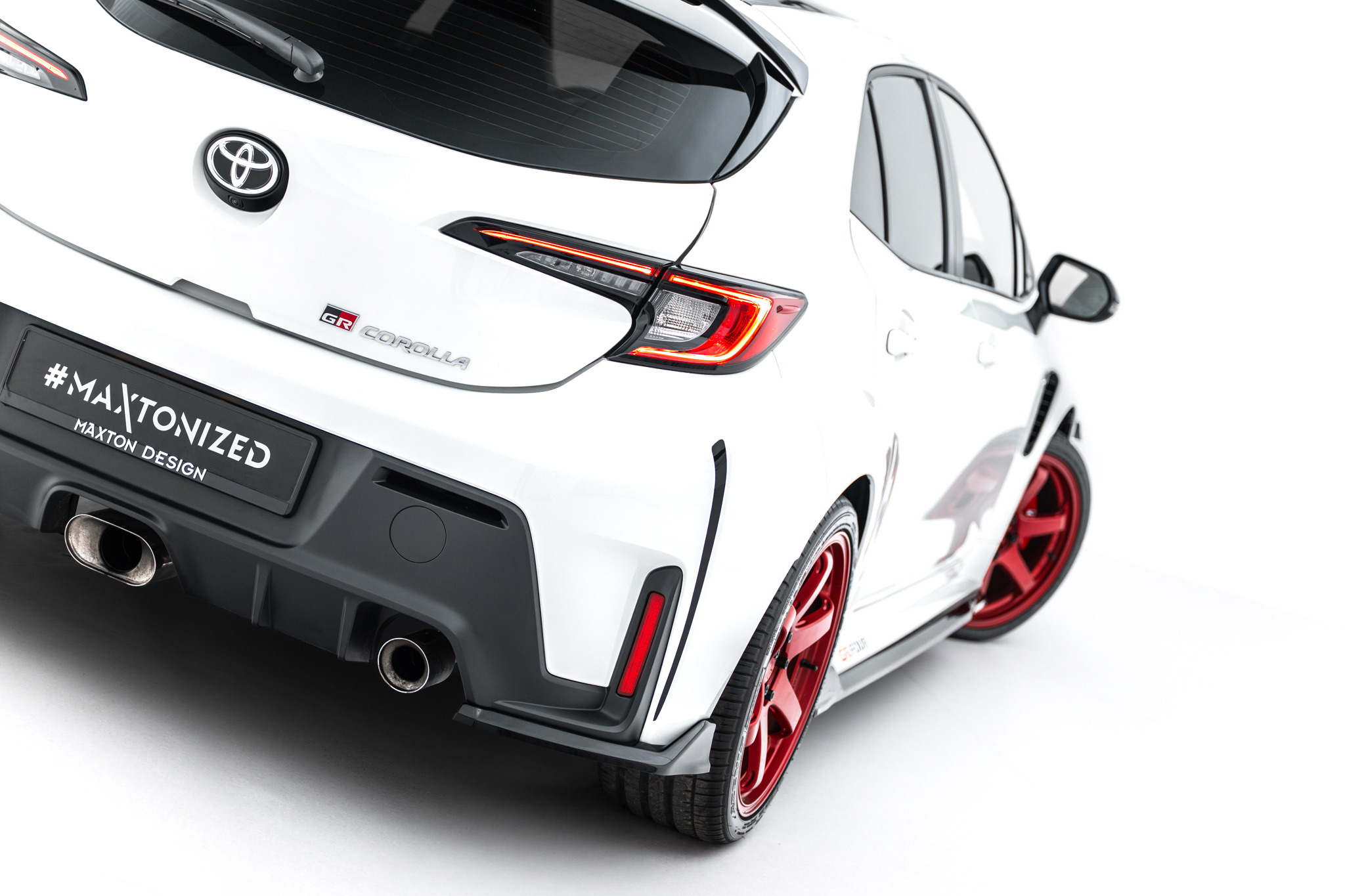 pol_po_Set-of-Splitters-V-2-Toyota-GR-Corolla-Mk12-22872_8 pol_po_Set-of-Splitters-V-2-Toyota-GR-Corolla-Mk12-22872_8