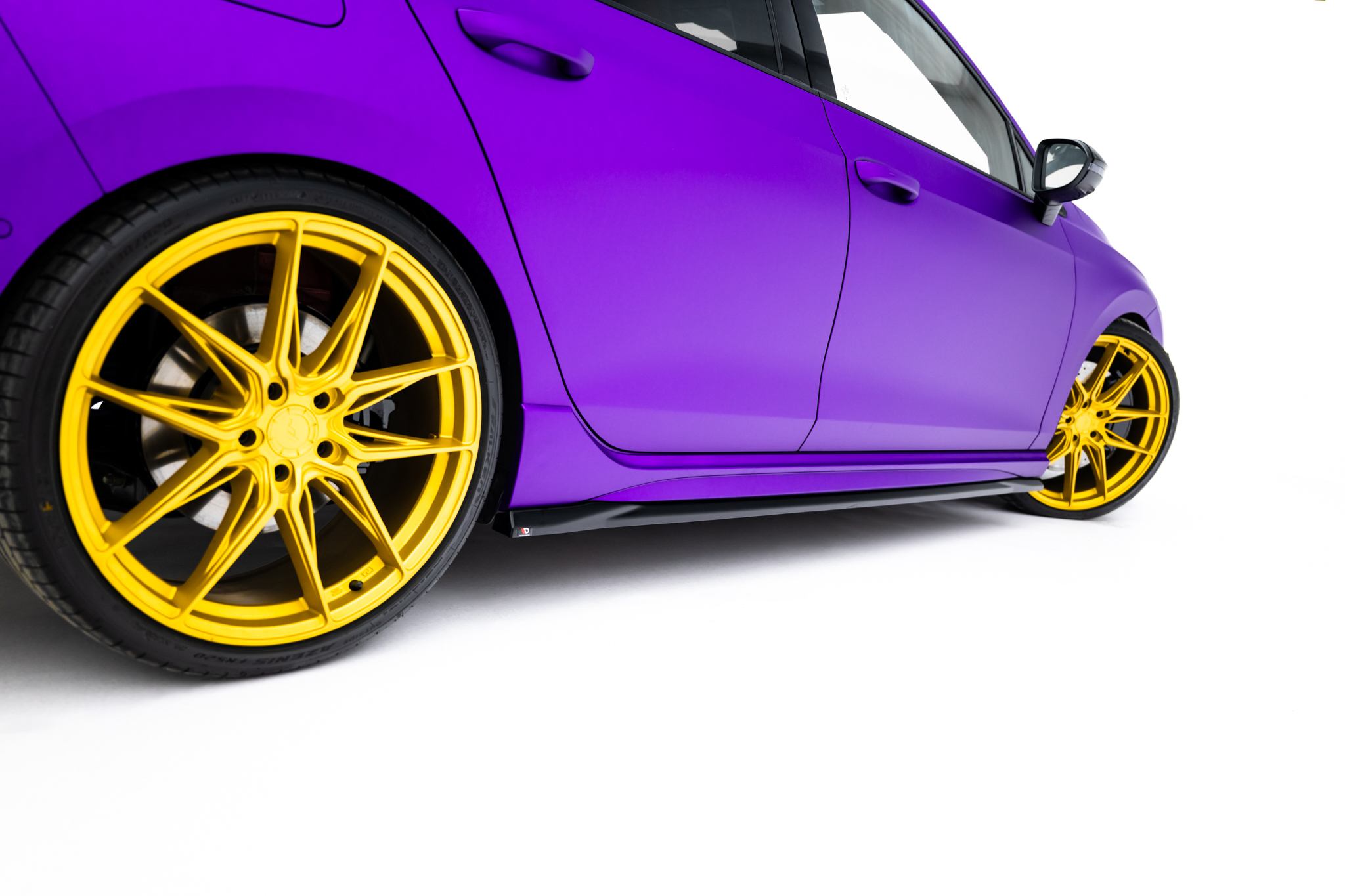 pol_po_Set-of-Splitters-V-2-Volkswagen-Golf-R-Hatchback-Mk8-Facelift-22993_12 pol_po_Set-of-Splitters-V-2-Volkswagen-Golf-R-Hatchback-Mk8-Facelift-22993_12