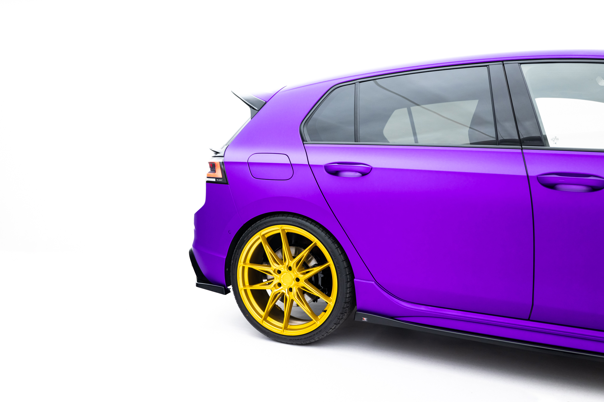 pol_po_Set-of-Splitters-V-5-Volkswagen-Golf-R-Hatchback-Mk8-Facelift-22999_6 pol_po_Set-of-Splitters-V-5-Volkswagen-Golf-R-Hatchback-Mk8-Facelift-22999_6
