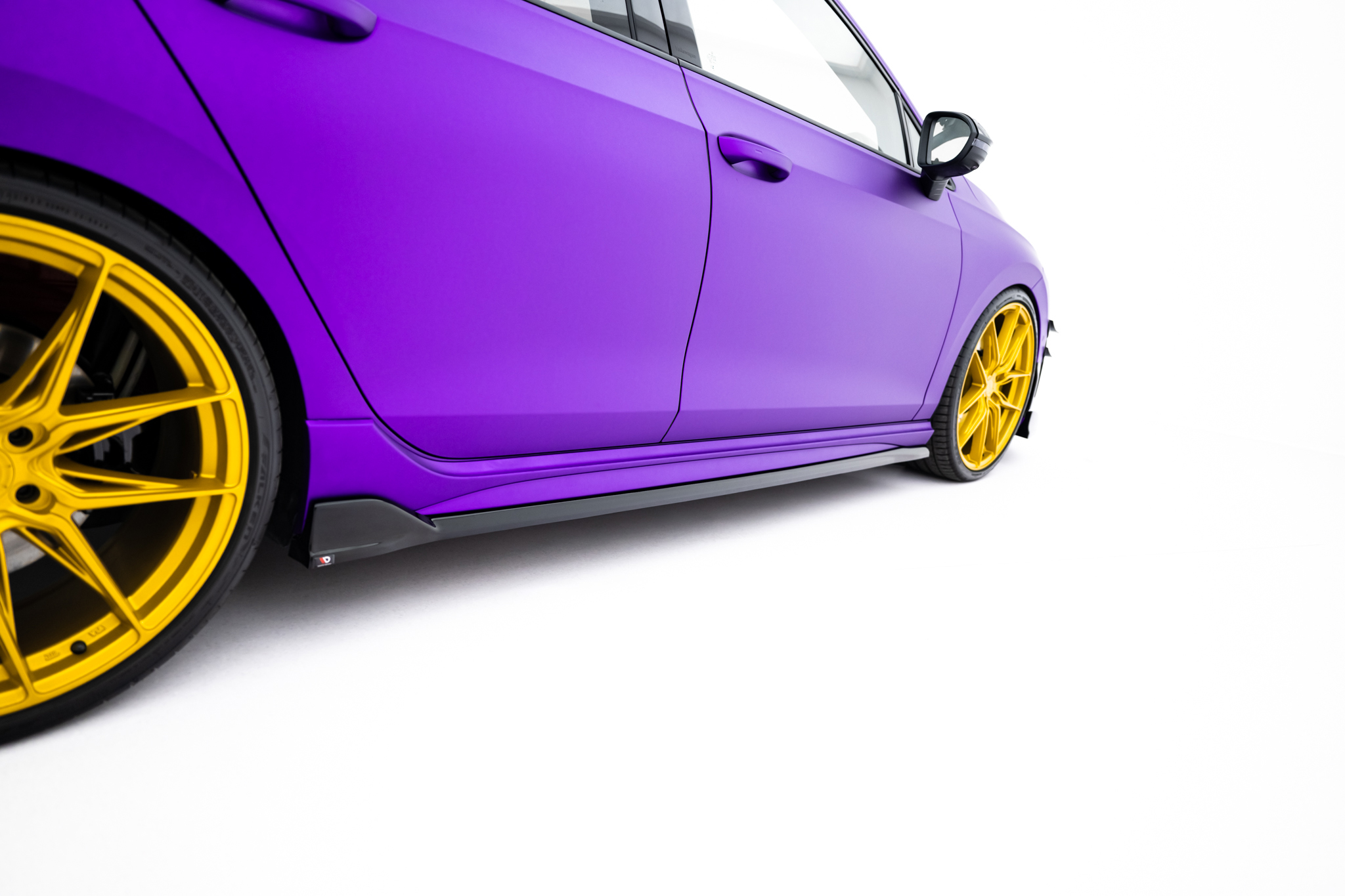 pol_po_Set-of-Splitters-V-6-Volkswagen-Golf-R-Hatchback-Mk8-Facelift-23013_7 pol_po_Set-of-Splitters-V-6-Volkswagen-Golf-R-Hatchback-Mk8-Facelift-23013_7