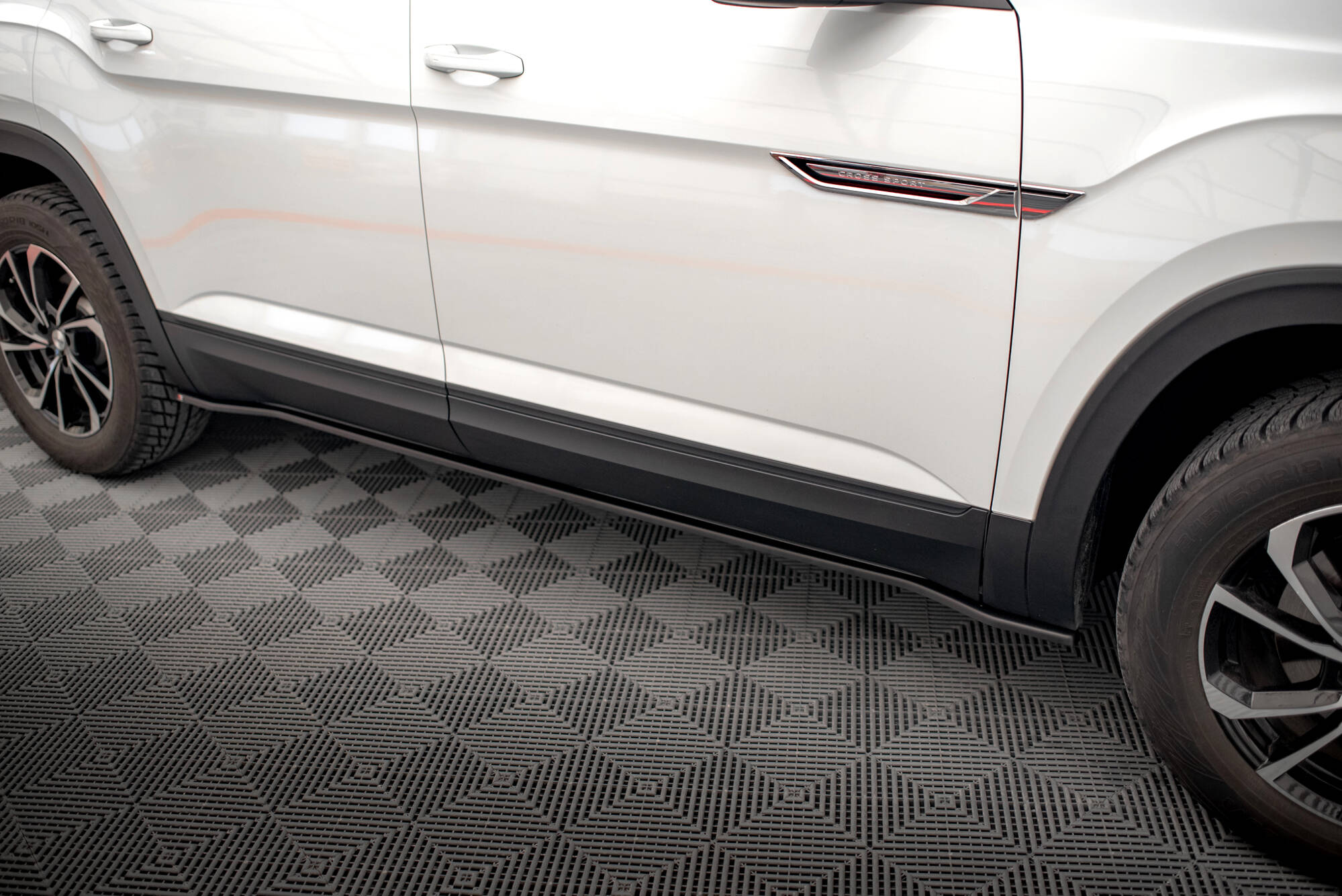 pol_po_Set-of-Splitters-Volkswagen-Atlas-Cross-Sport-22058_12 pol_po_Set-of-Splitters-Volkswagen-Atlas-Cross-Sport-22058_12