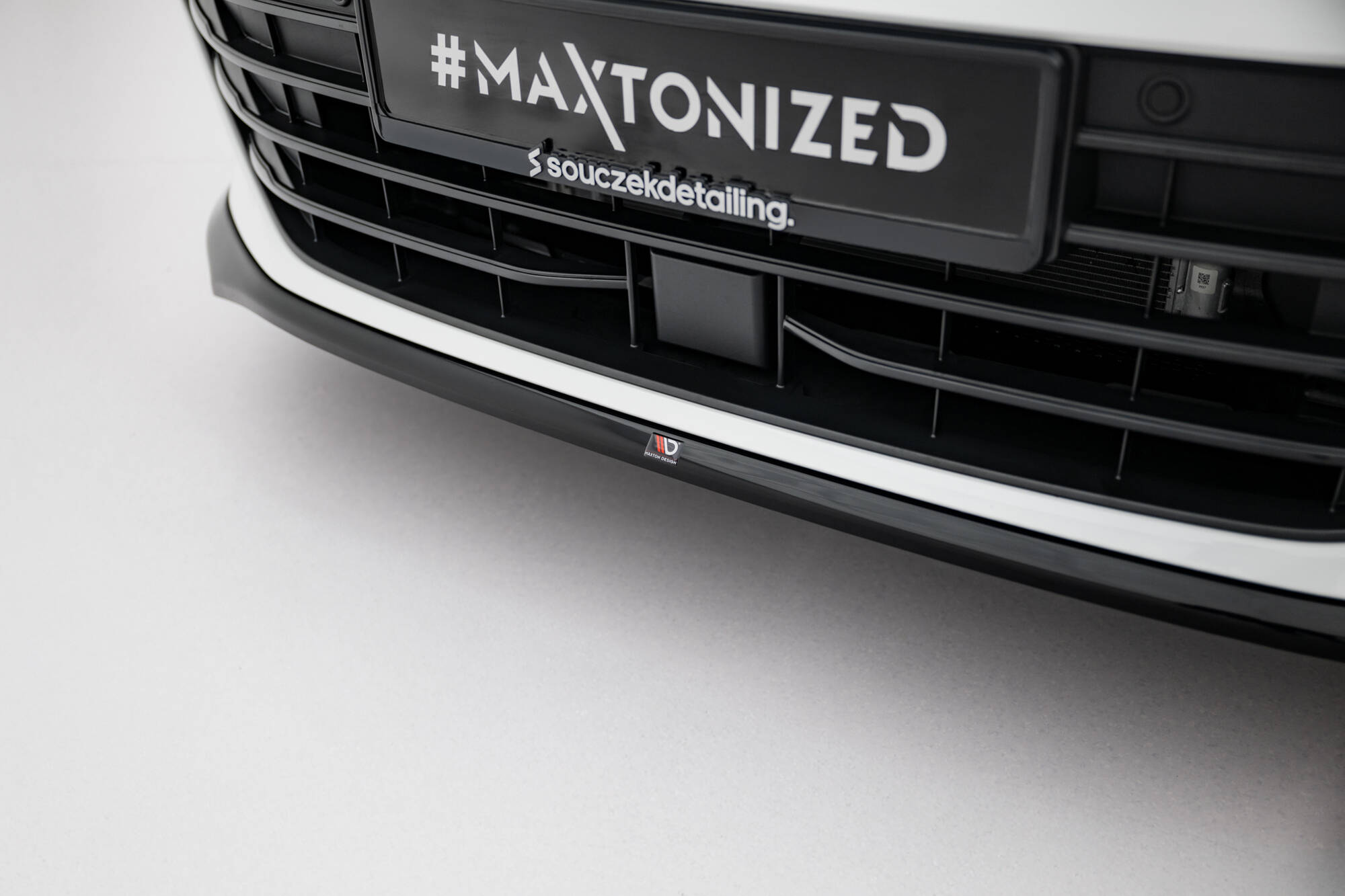 pol_po_Set-of-Splitters-Volkswagen-Passat-B9-21836_4 pol_po_Set-of-Splitters-Volkswagen-Passat-B9-21836_4