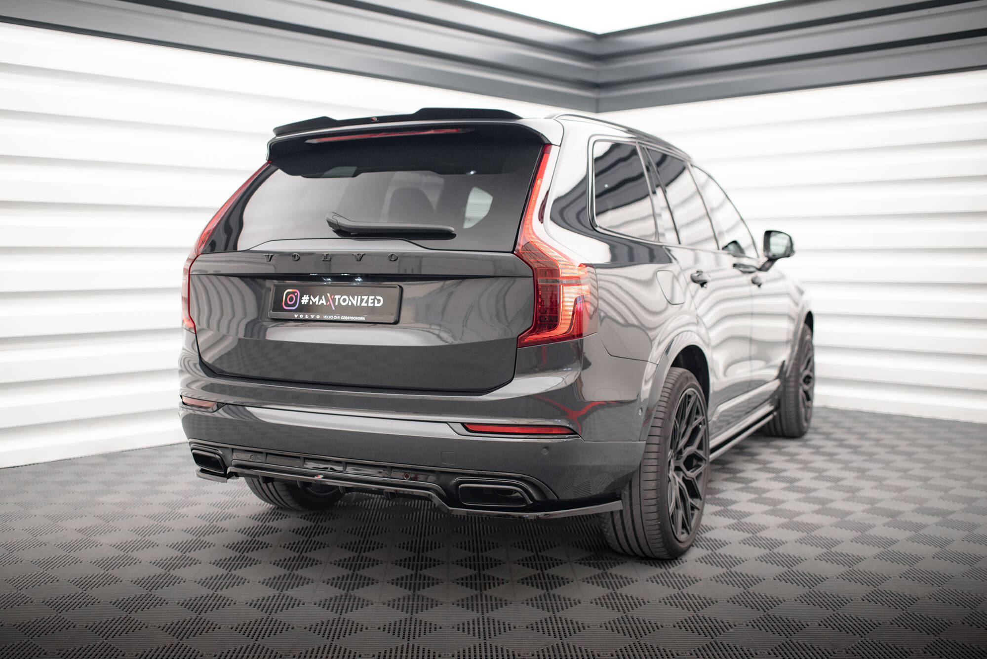 pol_po_Set-of-Splitters-Volvo-XC90-R-Design-Mk2-Facelift-22133_3 pol_po_Set-of-Splitters-Volvo-XC90-R-Design-Mk2-Facelift-22133_3