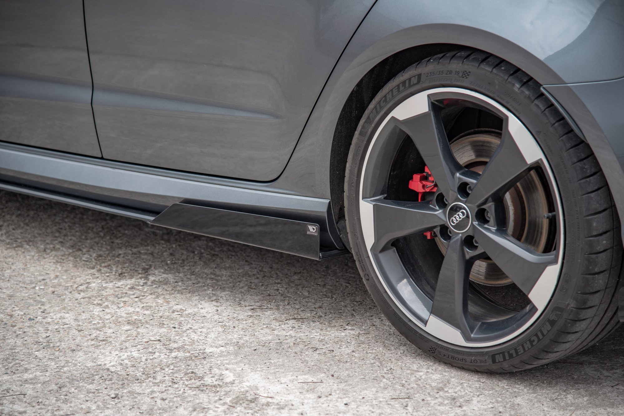 pol_po_Side-Flaps-Audi-RS3-8V-Sportback-10138_5 pol_po_Side-Flaps-Audi-RS3-8V-Sportback-10138_5