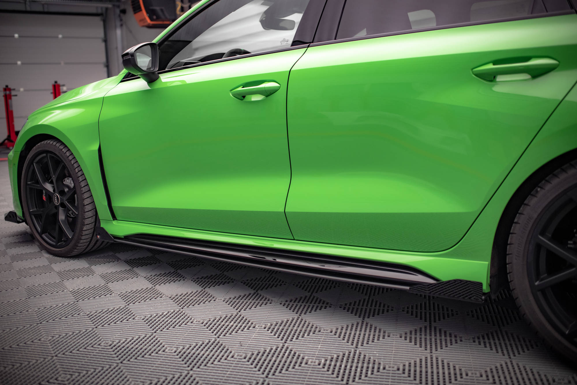 pol_po_Side-Flaps-Audi-RS3-Sedan-8Y-15252_6 pol_po_Side-Flaps-Audi-RS3-Sedan-8Y-15252_6