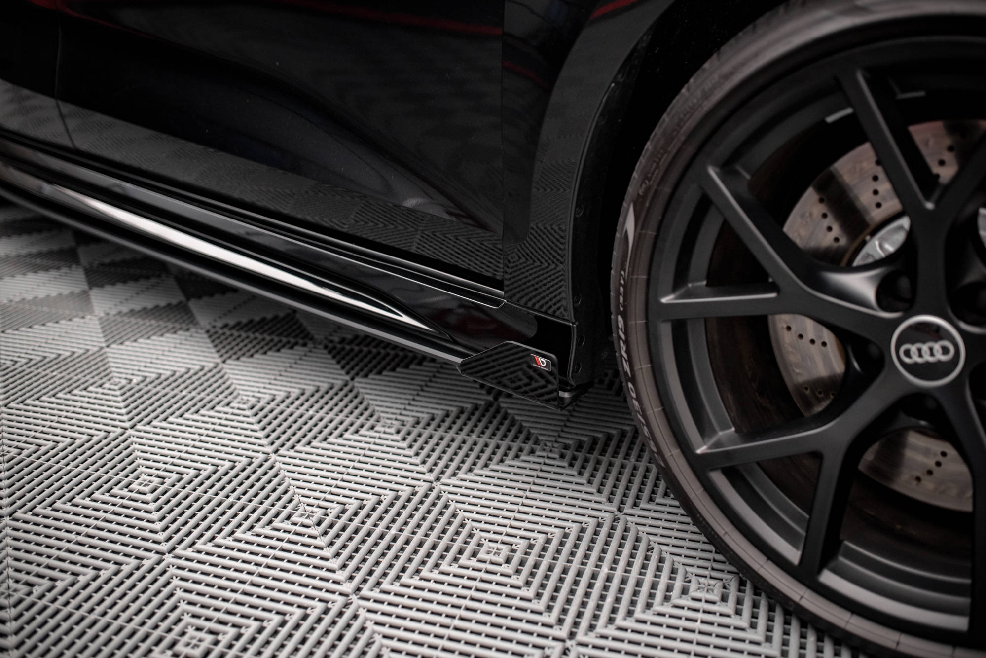 pol_po_Side-Flaps-Audi-RS3-Sportback-8Y-14861_5 pol_po_Side-Flaps-Audi-RS3-Sportback-8Y-14861_5
