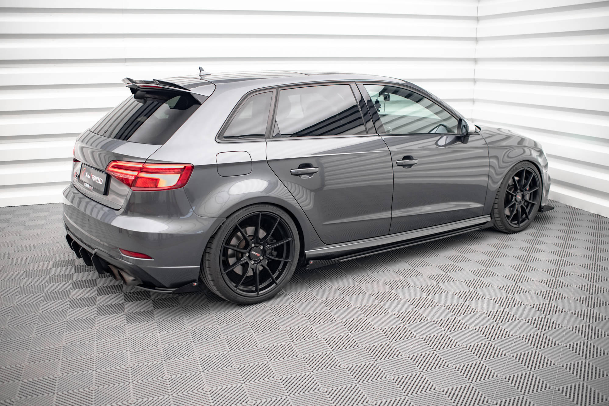 pol_po_Side-Flaps-Audi-S3-A3-S-Line-Sportback-8V-Facelift-16304_3 pol_po_Side-Flaps-Audi-S3-A3-S-Line-Sportback-8V-Facelift-16304_3