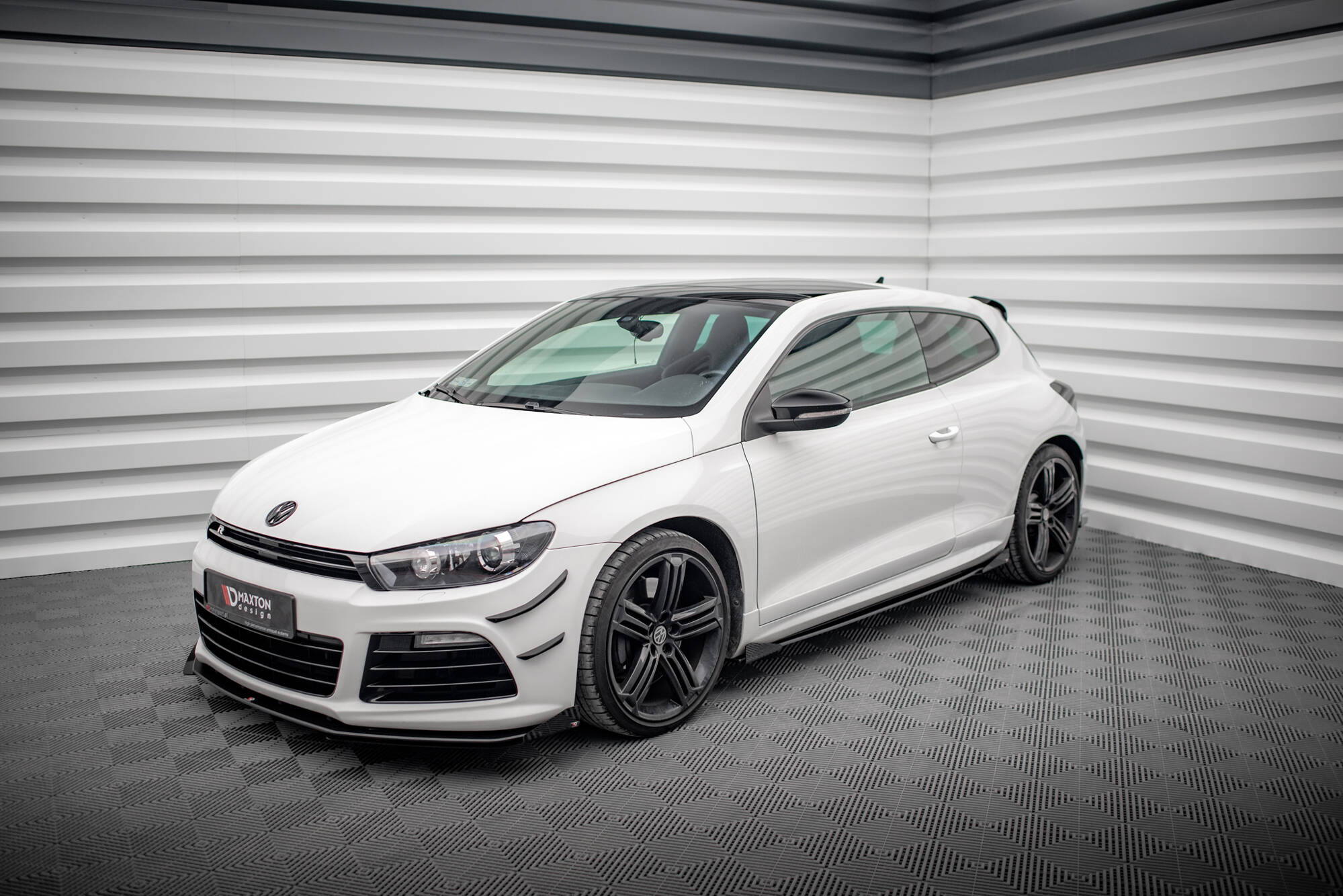 pol_po_Side-Flaps-Volkswagen-Scirocco-R-Mk3-19577_5 pol_po_Side-Flaps-Volkswagen-Scirocco-R-Mk3-19577_5