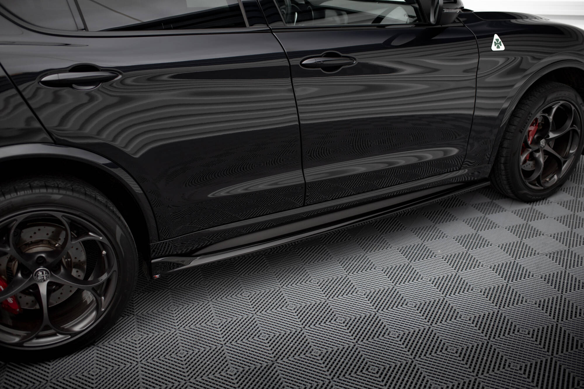 pol_po_Side-Skirts-Diffusers-Alfa-Romeo-Stelvio-Quadrifoglio-Mk1-19287_6 pol_po_Side-Skirts-Diffusers-Alfa-Romeo-Stelvio-Quadrifoglio-Mk1-19287_6