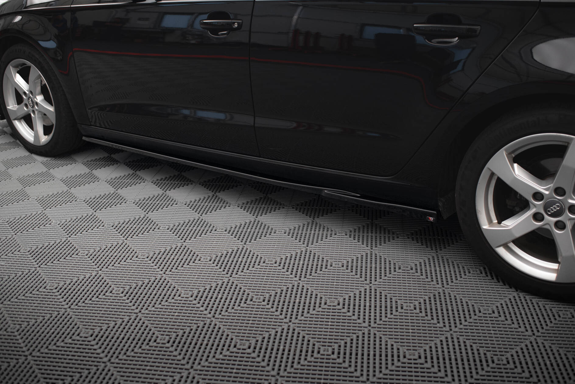 pol_po_Side-Skirts-Diffusers-Audi-A3-Sportback-8V-Facelift-19943_4 pol_po_Side-Skirts-Diffusers-Audi-A3-Sportback-8V-Facelift-19943_4