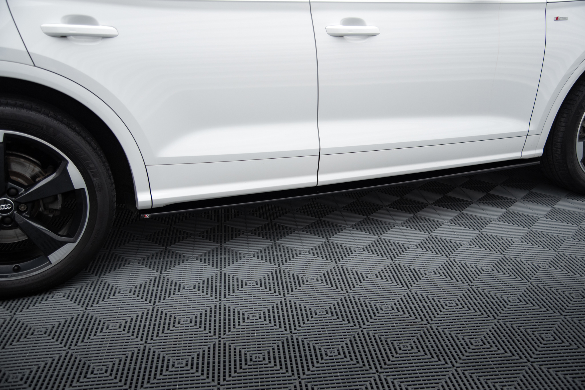 pol_po_Side-Skirts-Diffusers-Audi-SQ5-Q5-S-line-Mk2-8578_2 pol_po_Side-Skirts-Diffusers-Audi-SQ5-Q5-S-line-Mk2-8578_2