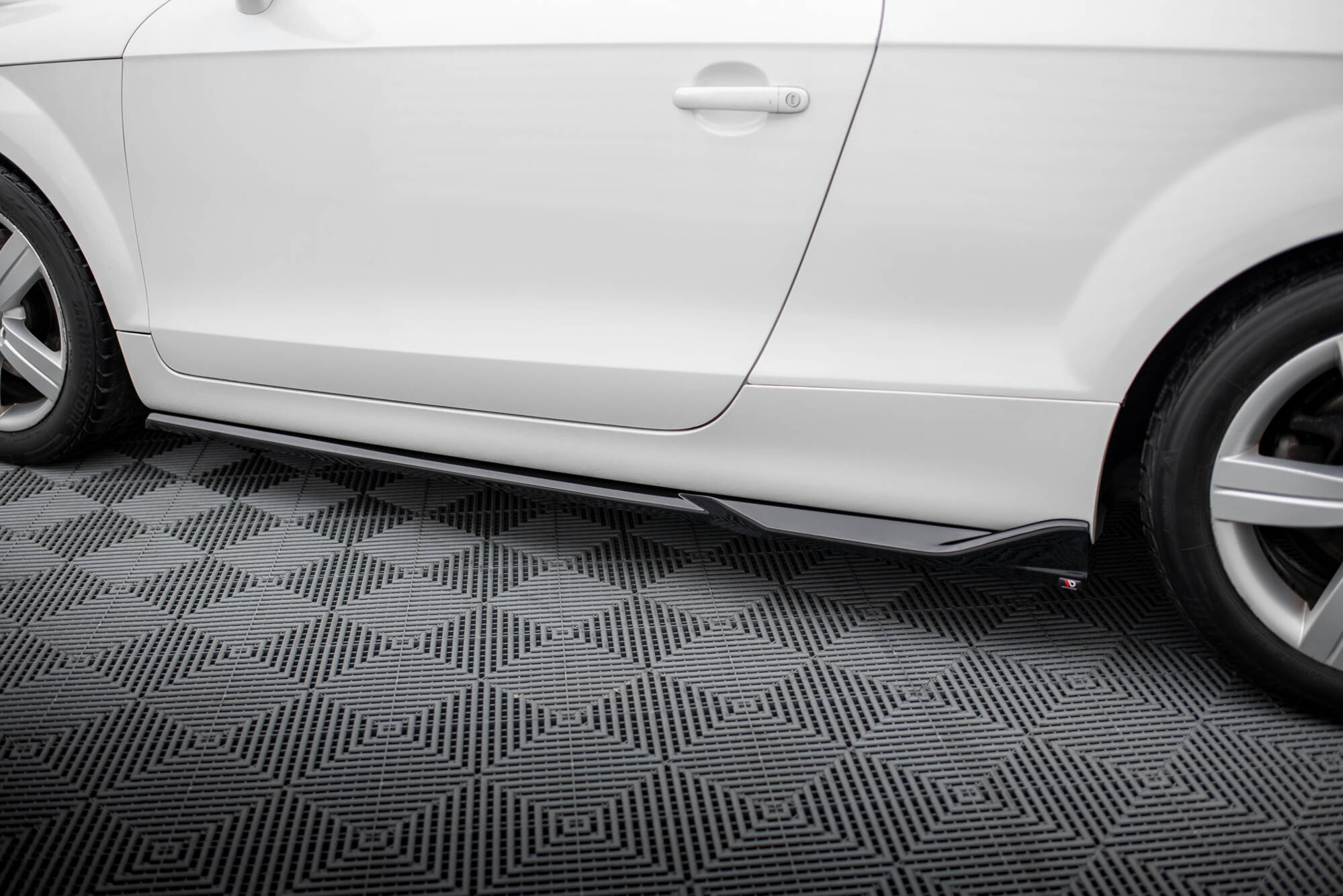 pol_po_Side-Skirts-Diffusers-Audi-TT-8J-20867_4 pol_po_Side-Skirts-Diffusers-Audi-TT-8J-20867_4