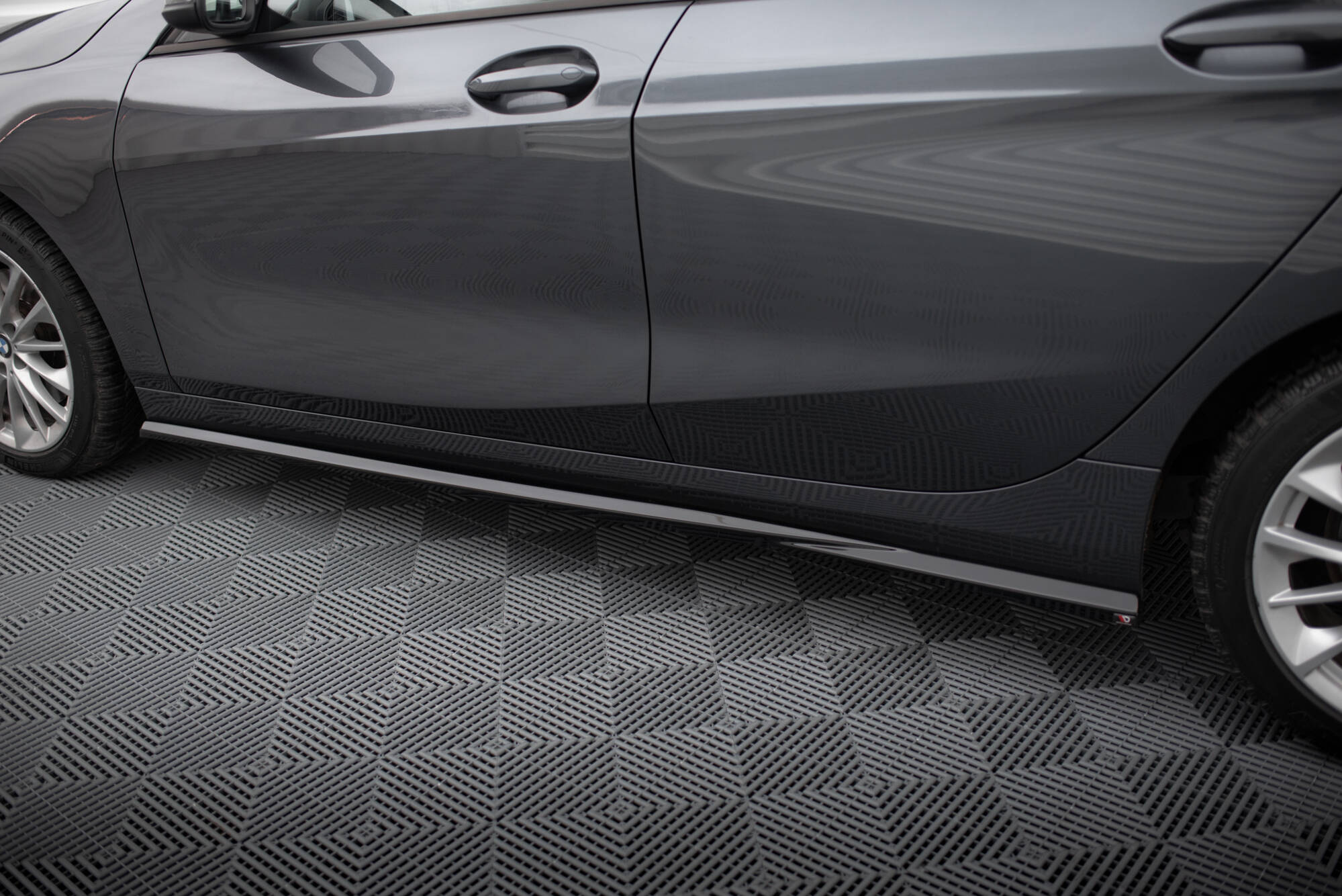 pol_po_Side-Skirts-Diffusers-BMW-1-F40-19778_4 pol_po_Side-Skirts-Diffusers-BMW-1-F40-19778_4