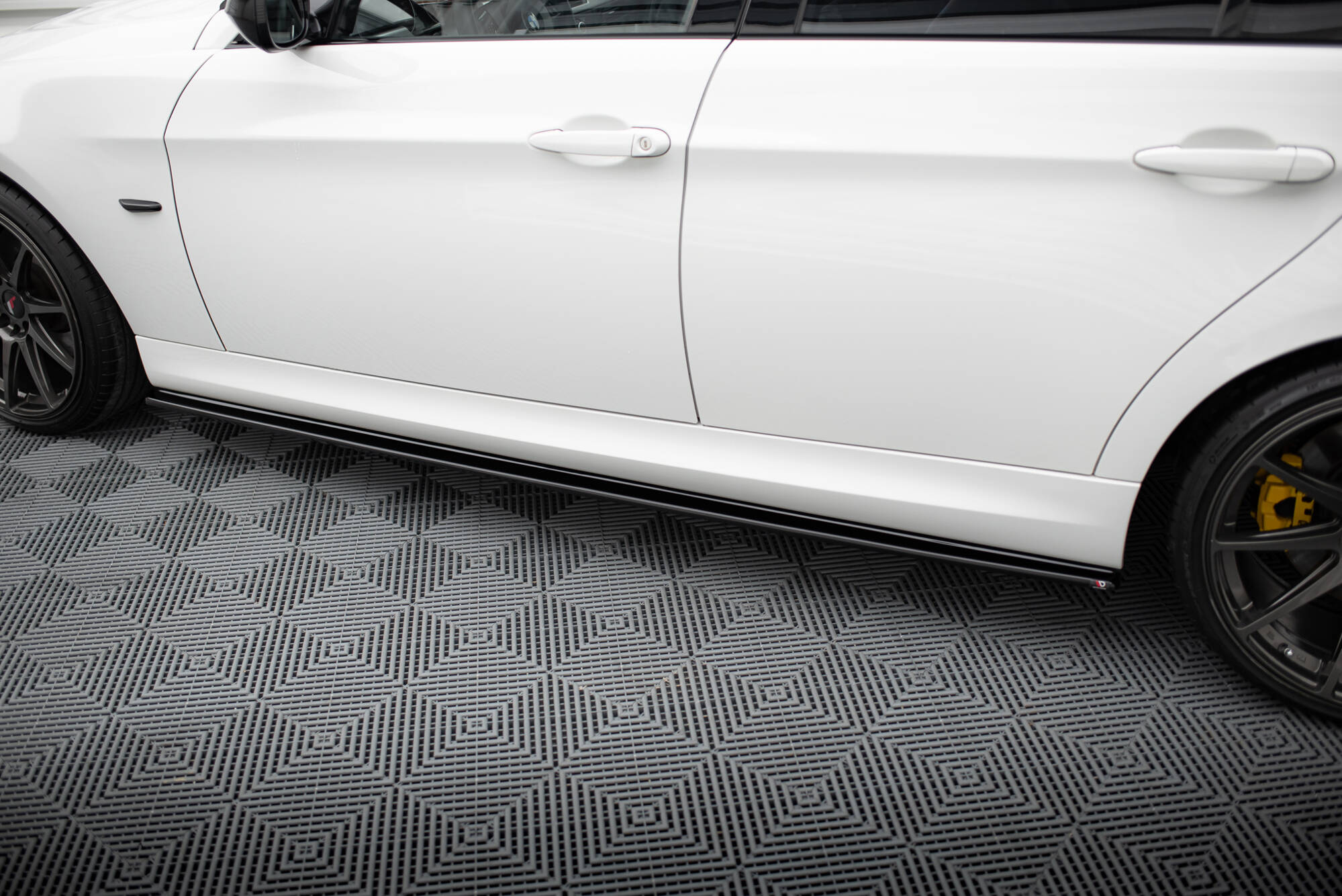 pol_po_Side-Skirts-Diffusers-BMW-3-M-Pack-Sedan-Touring-E90-E91-5531_4 pol_po_Side-Skirts-Diffusers-BMW-3-M-Pack-Sedan-Touring-E90-E91-5531_4