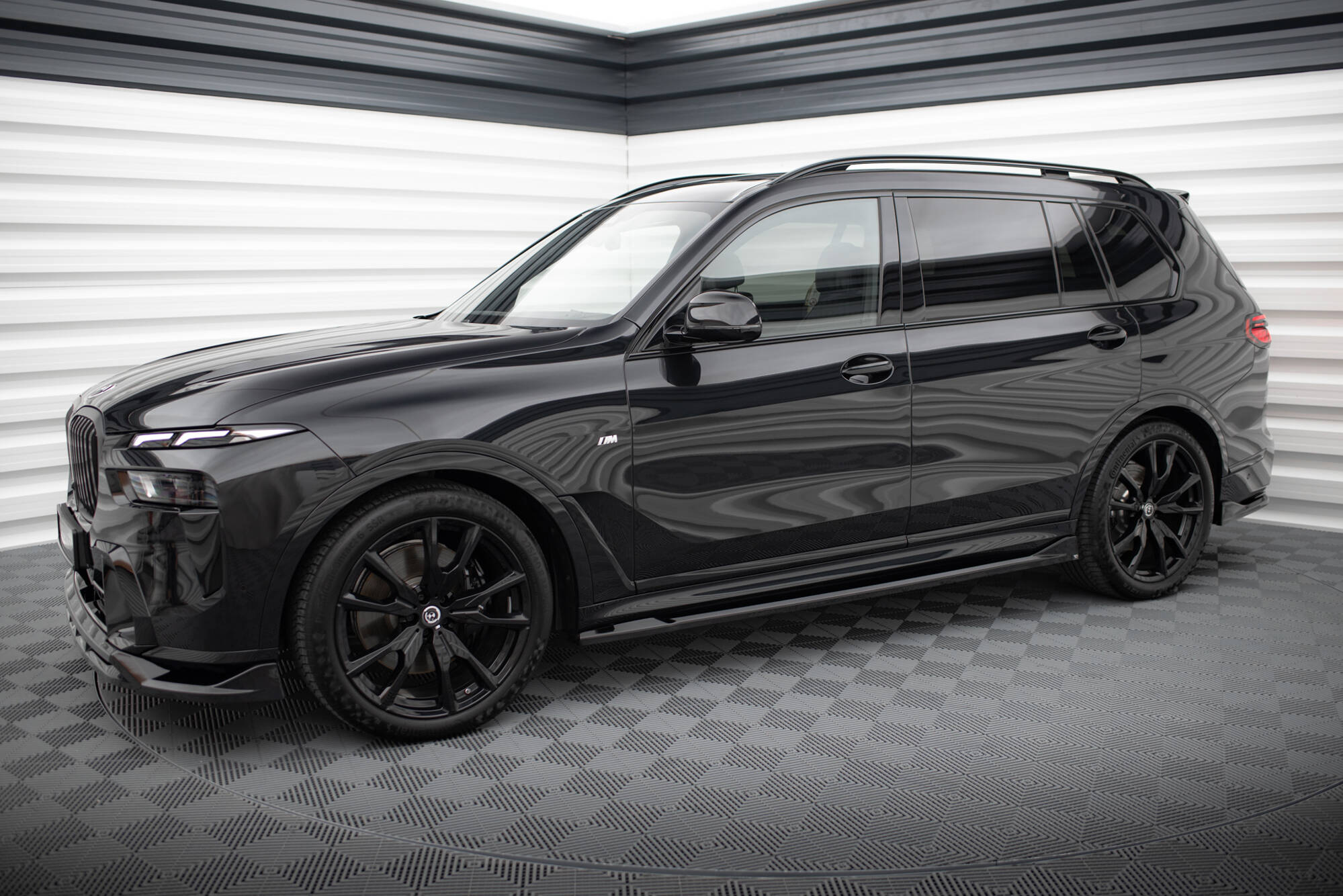 pol_po_Side-Skirts-Diffusers-BMW-X7-M-Pack-G07-Facelift-19132_5 pol_po_Side-Skirts-Diffusers-BMW-X7-M-Pack-G07-Facelift-19132_5