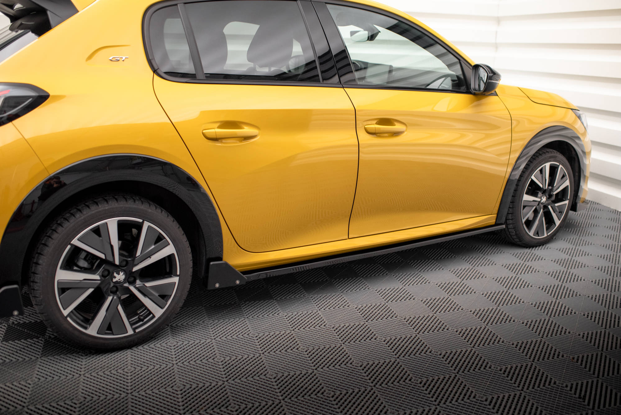 pol_po_Side-Skirts-Diffusers-Flaps-Peugeot-208-GT-Mk2-18504_6 pol_po_Side-Skirts-Diffusers-Flaps-Peugeot-208-GT-Mk2-18504_6