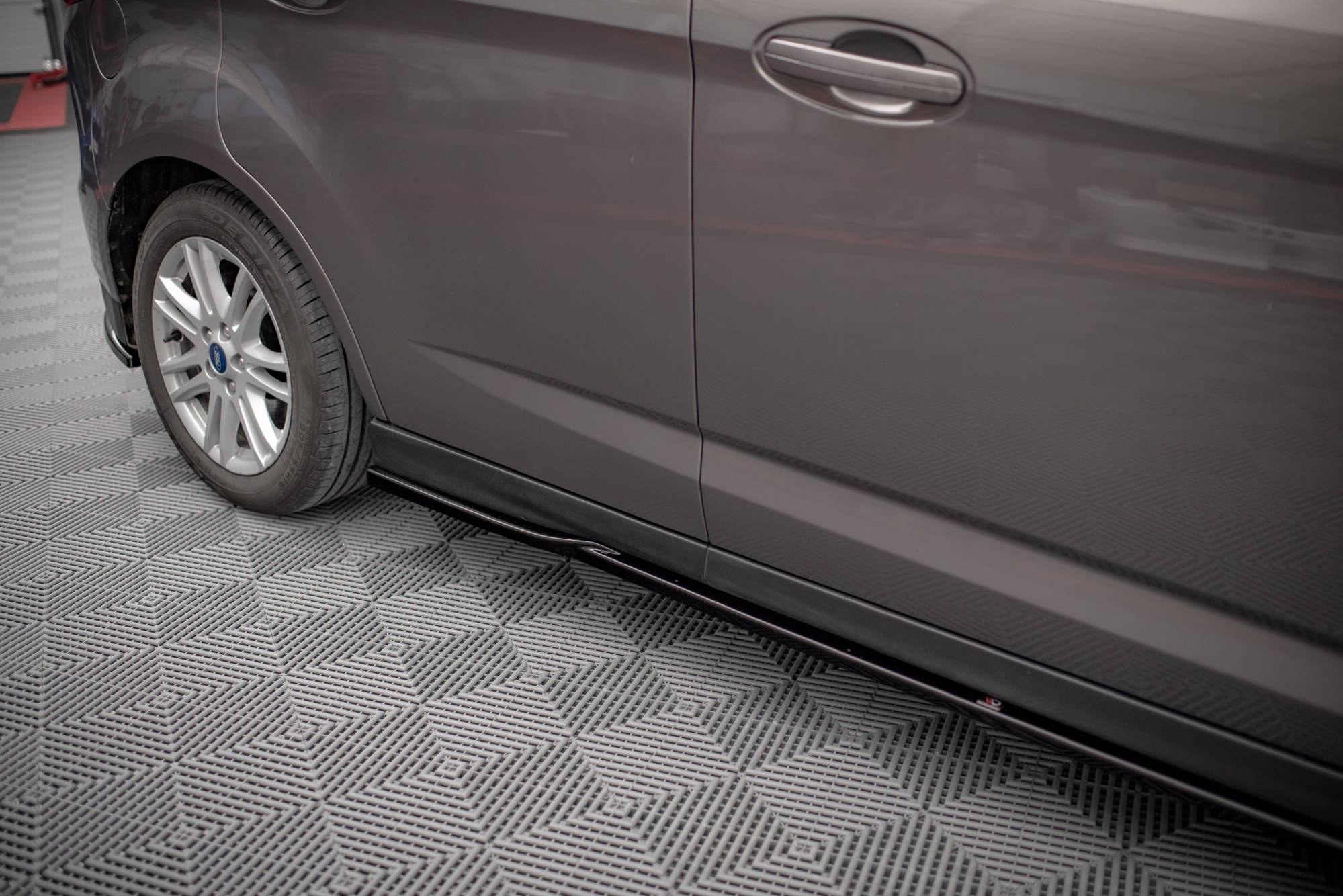 pol_po_Side-Skirts-Diffusers-Ford-C-Max-Mk2-15823_3 pol_po_Side-Skirts-Diffusers-Ford-C-Max-Mk2-15823_3