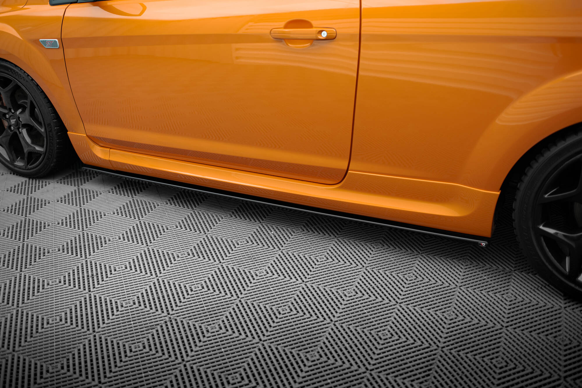 pol_po_Side-Skirts-Diffusers-Ford-Focus-ST-Mk2-FL-151_4 pol_po_Side-Skirts-Diffusers-Ford-Focus-ST-Mk2-FL-151_4