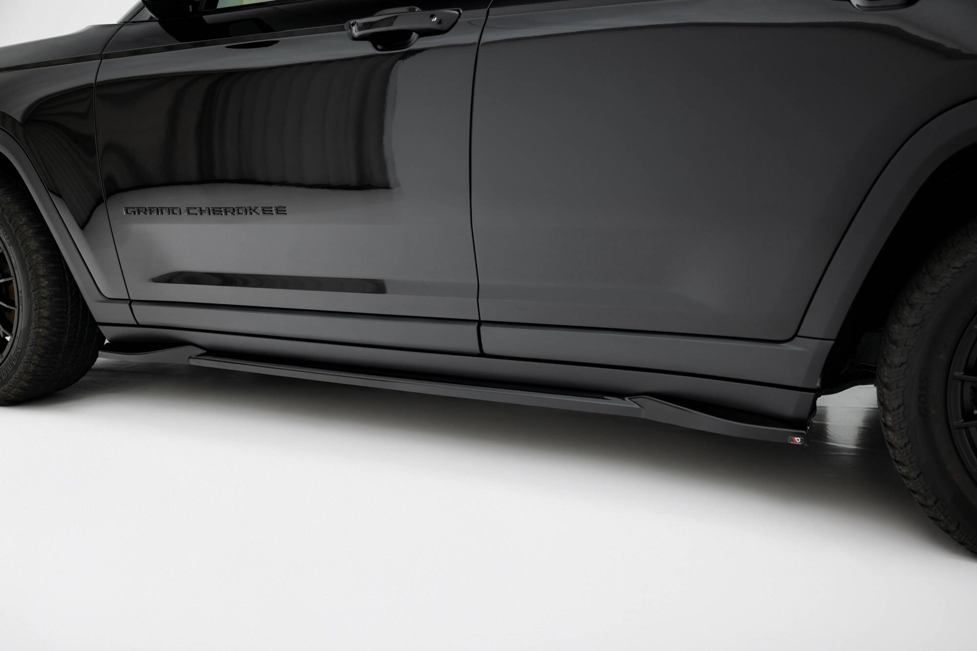 pol_po_Side-Skirts-Diffusers-Jeep-Grand-Cherokee-Trailhawk-Mk5-21852_4 pol_po_Side-Skirts-Diffusers-Jeep-Grand-Cherokee-Trailhawk-Mk5-21852_4