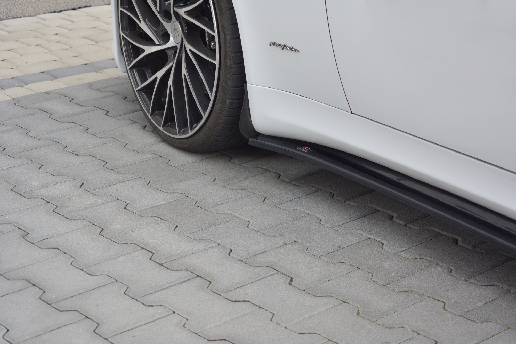 pol_po_Side-Skirts-Diffusers-Maserati-Quattroporte-Mk5-Facelift-7779_4 pol_po_Side-Skirts-Diffusers-Maserati-Quattroporte-Mk5-Facelift-7779_4