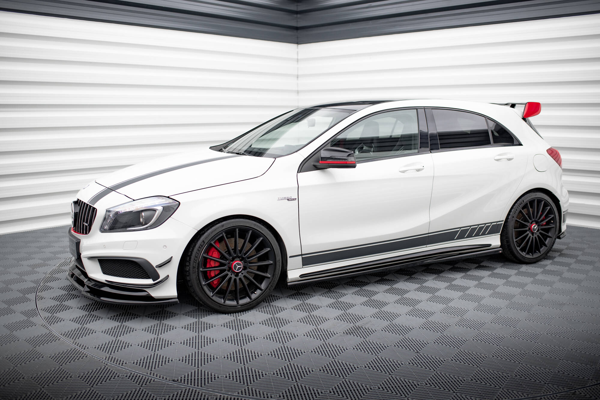 pol_po_Side-Skirts-Diffusers-Mercedes-Benz-A45-AMG-W176-20103_2 pol_po_Side-Skirts-Diffusers-Mercedes-Benz-A45-AMG-W176-20103_2