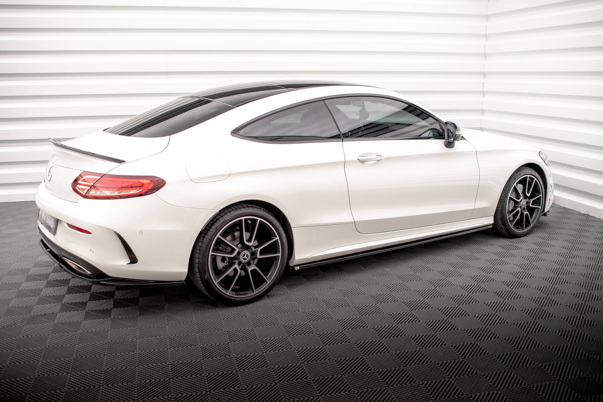 pol_po_Side-Skirts-Diffusers-Mercedes-Benz-C-Coupe-AMG-Line-C205-Facelift-18097_4 pol_po_Side-Skirts-Diffusers-Mercedes-Benz-C-Coupe-AMG-Line-C205-Facelift-18097_4