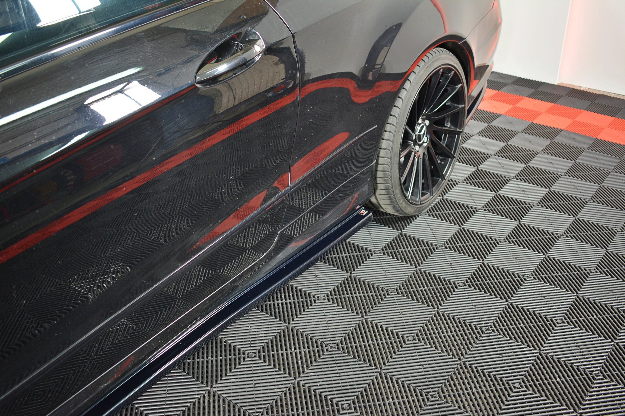 pol_po_Side-Skirts-Diffusers-Mercedes-Benz-E-Class-Coupe-AMG-Line-C207-6713_3 pol_po_Side-Skirts-Diffusers-Mercedes-Benz-E-Class-Coupe-AMG-Line-C207-6713_3