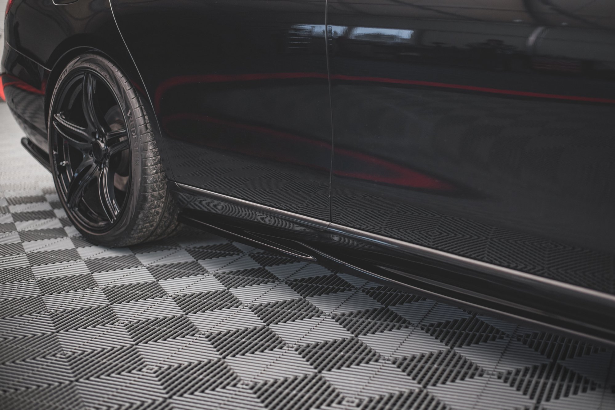 pol_po_Side-Skirts-Diffusers-Mercedes-Benz-E-W213-12698_6 pol_po_Side-Skirts-Diffusers-Mercedes-Benz-E-W213-12698_6