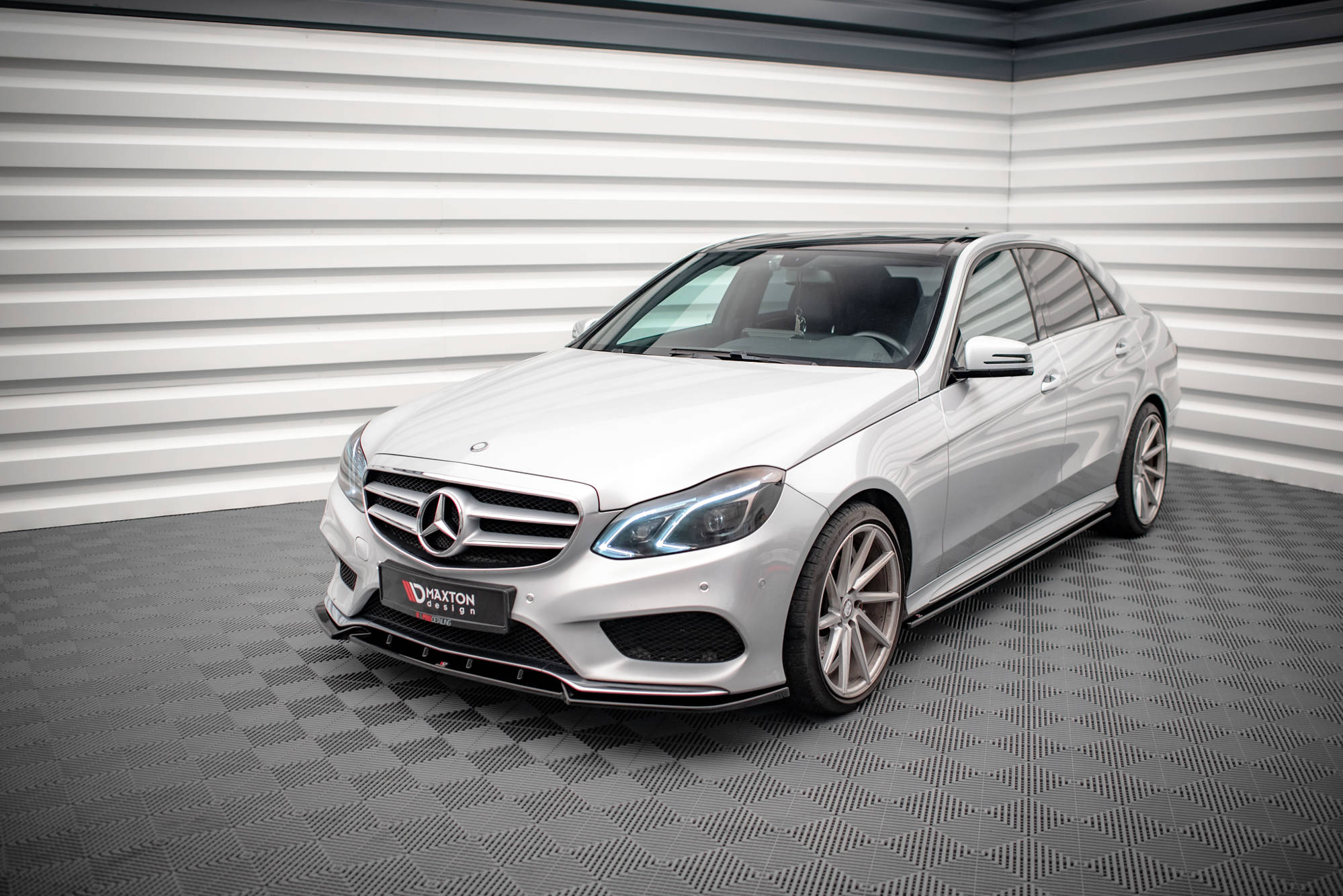 pol_po_Side-Skirts-Diffusers-Mercedes-Benz-E63-AMG-AMG-Line-Sedan-W212-Facelift-11703_10 pol_po_Side-Skirts-Diffusers-Mercedes-Benz-E63-AMG-AMG-Line-Sedan-W212-Facelift-11703_10