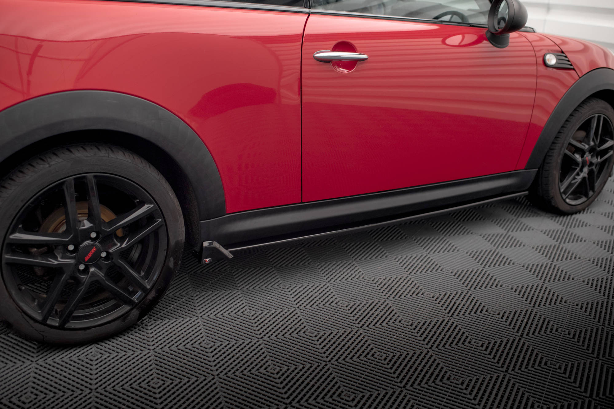 pol_po_Side-Skirts-Diffusers-Mini-One-R56-18483_2 pol_po_Side-Skirts-Diffusers-Mini-One-R56-18483_2