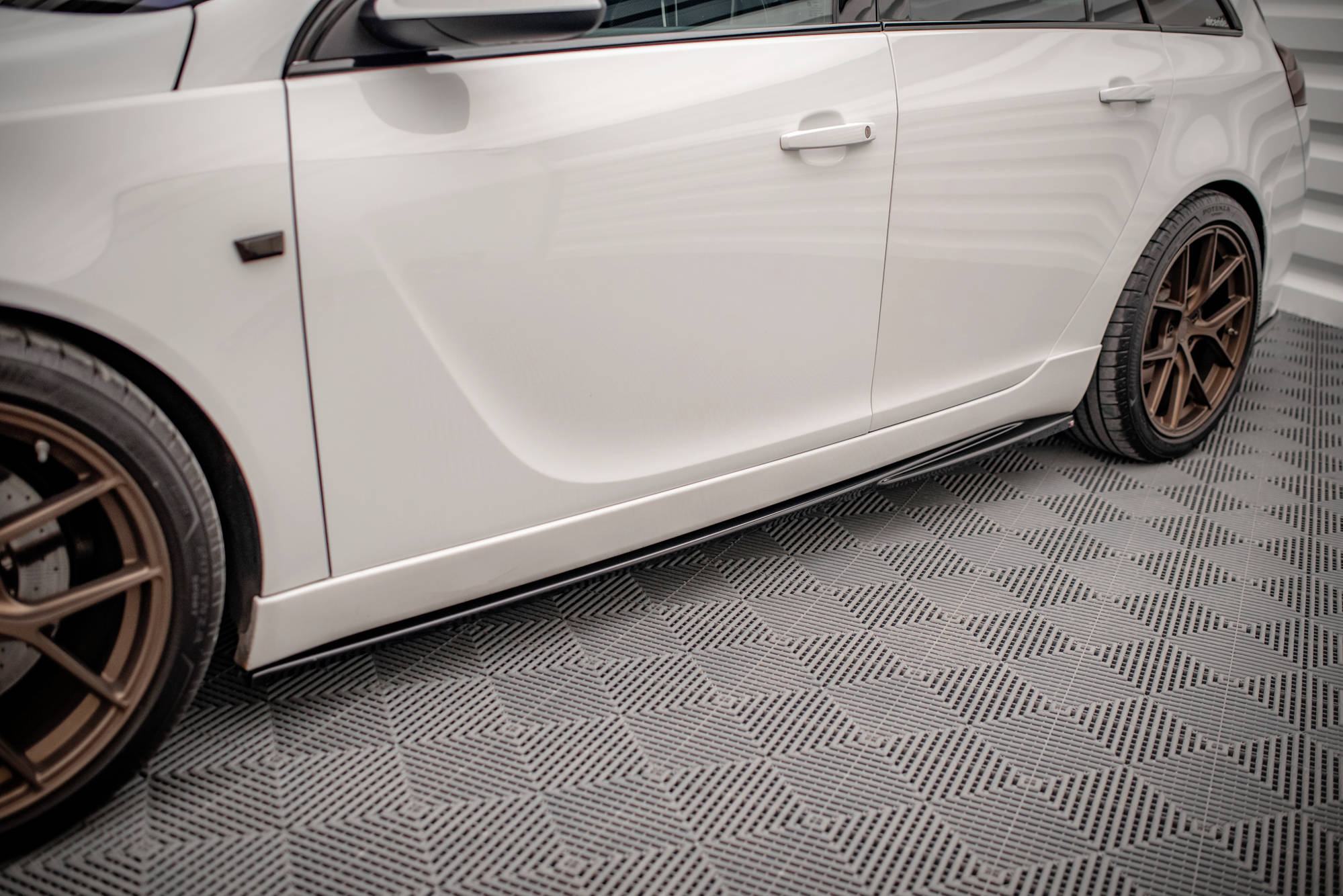 pol_po_Side-Skirts-Diffusers-Opel-Insignia-Mk-1-OPC-10978_11 pol_po_Side-Skirts-Diffusers-Opel-Insignia-Mk-1-OPC-10978_11