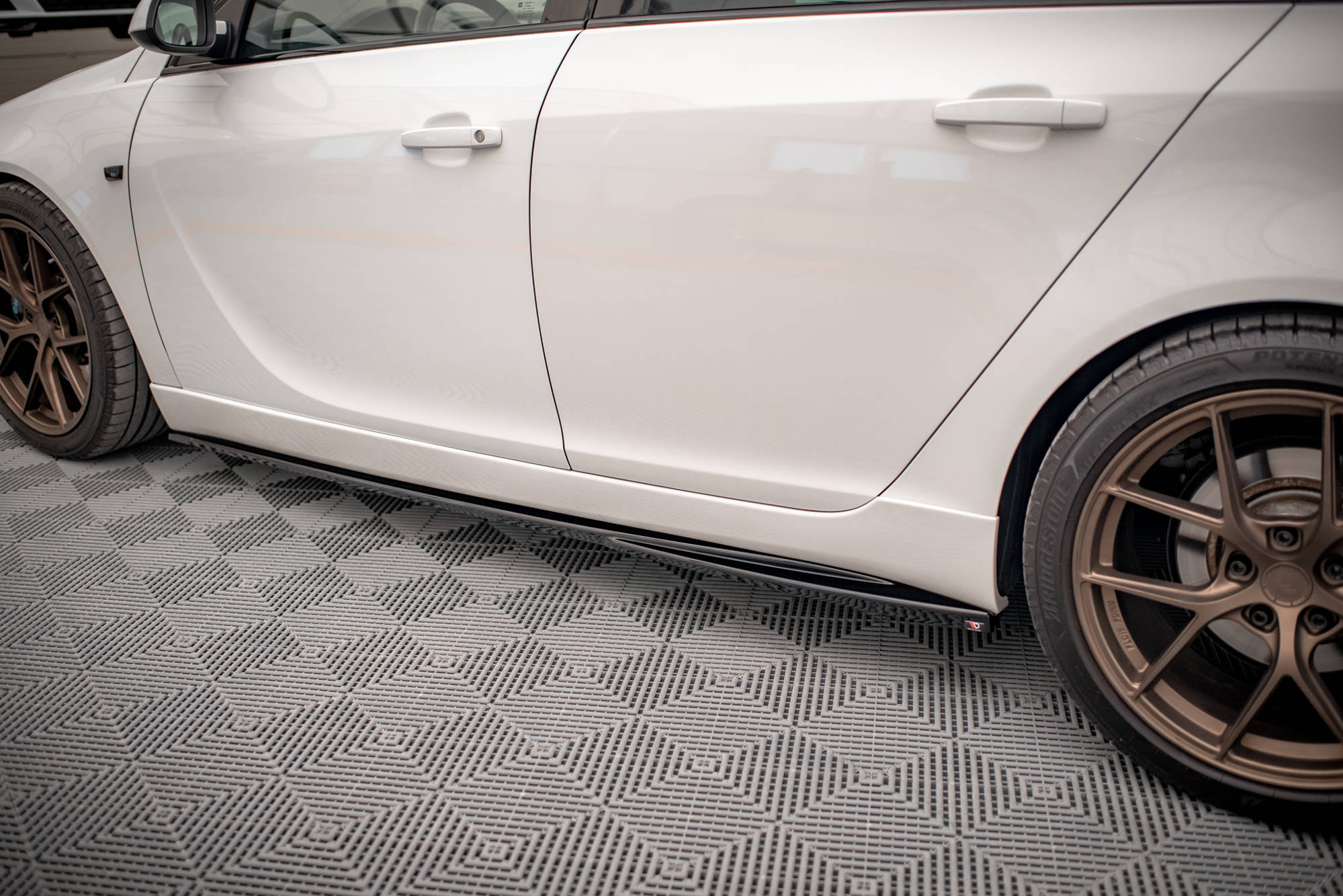 pol_po_Side-Skirts-Diffusers-Opel-Insignia-Mk-1-OPC-10978_9 pol_po_Side-Skirts-Diffusers-Opel-Insignia-Mk-1-OPC-10978_9