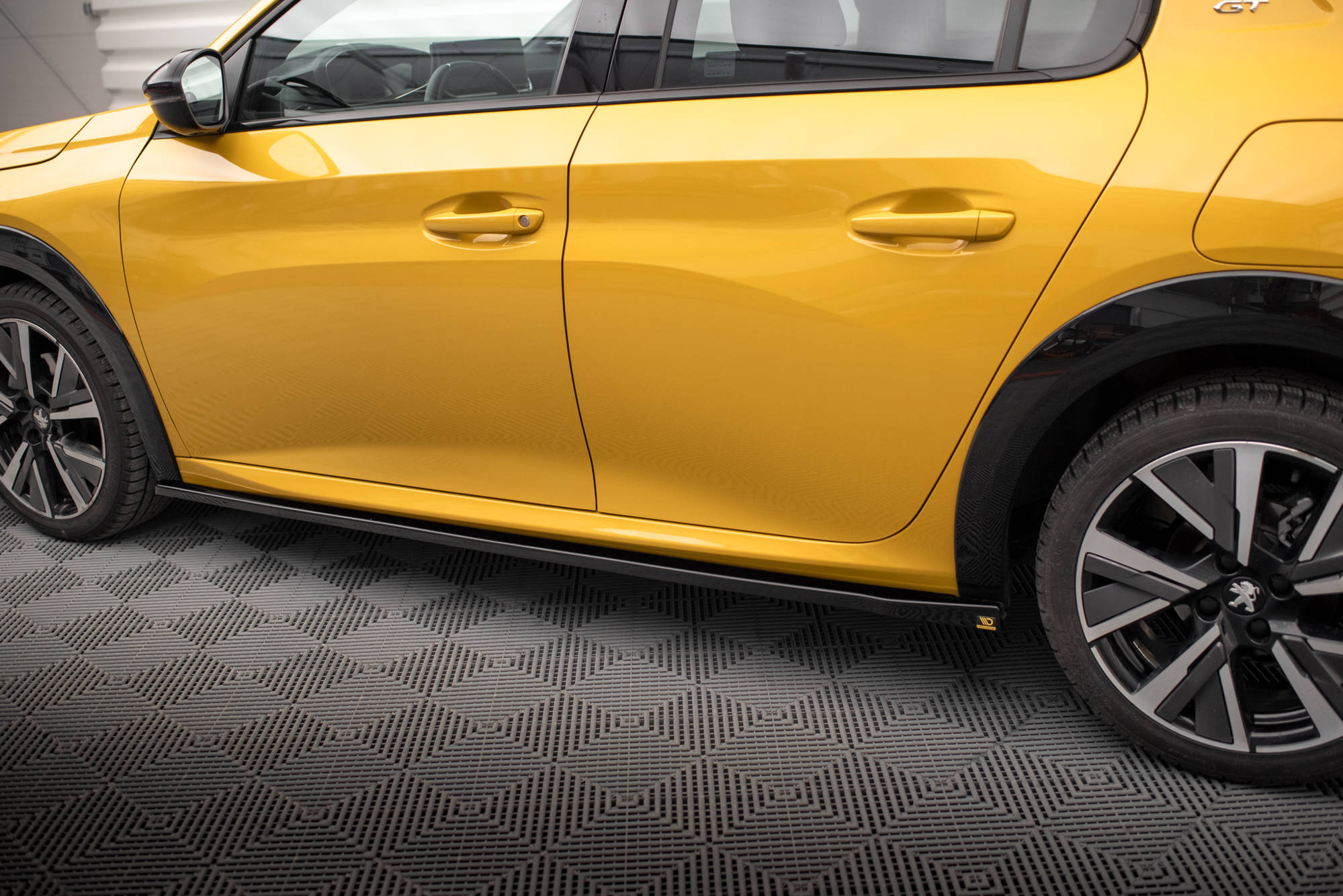 pol_po_Side-Skirts-Diffusers-Peugeot-208-GT-Mk2-18501_7 pol_po_Side-Skirts-Diffusers-Peugeot-208-GT-Mk2-18501_7