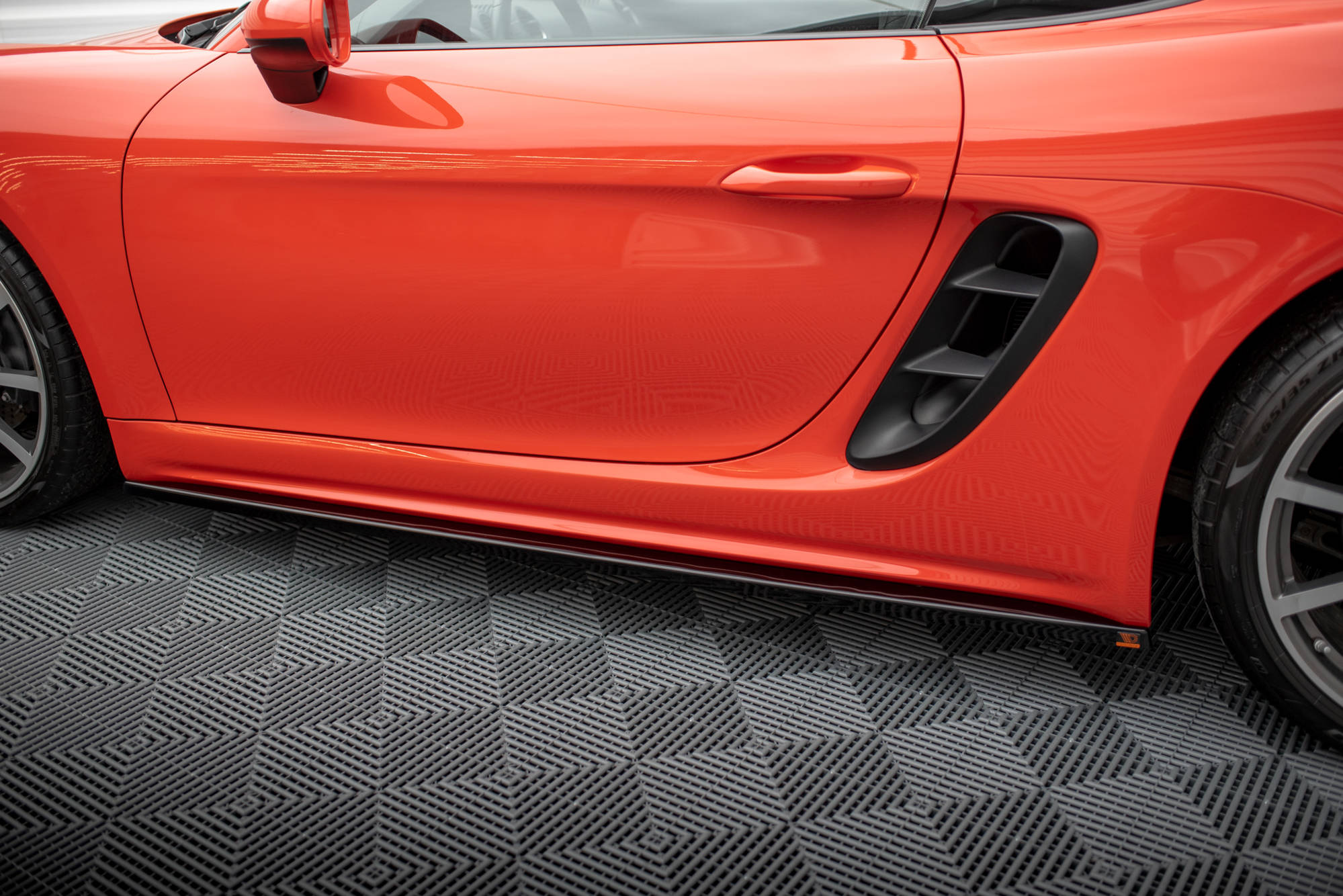 pol_po_Side-Skirts-Diffusers-Porsche-718-Cayman-982c-18726_3 pol_po_Side-Skirts-Diffusers-Porsche-718-Cayman-982c-18726_3
